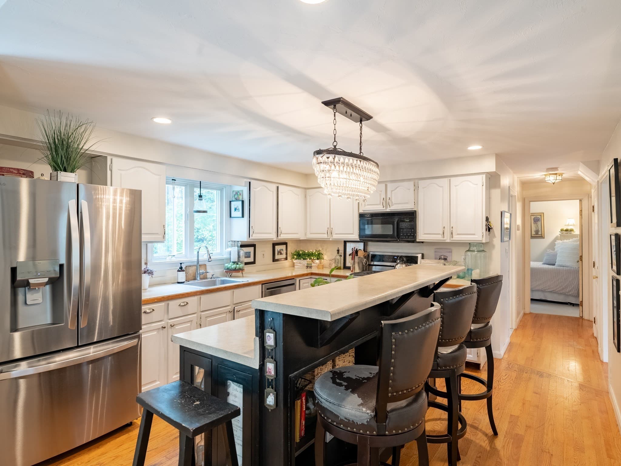Single Family Residence at 14 Copper Beech Dr, Kingston MA 02364, Kingston, photo 12 of 42