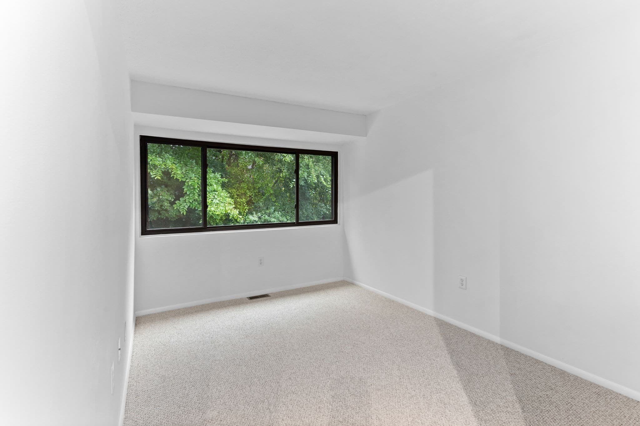 Condominium at 131 Greenbrook Drive # 131, Stoughton MA 02072, Stoughton, photo 26 of 42