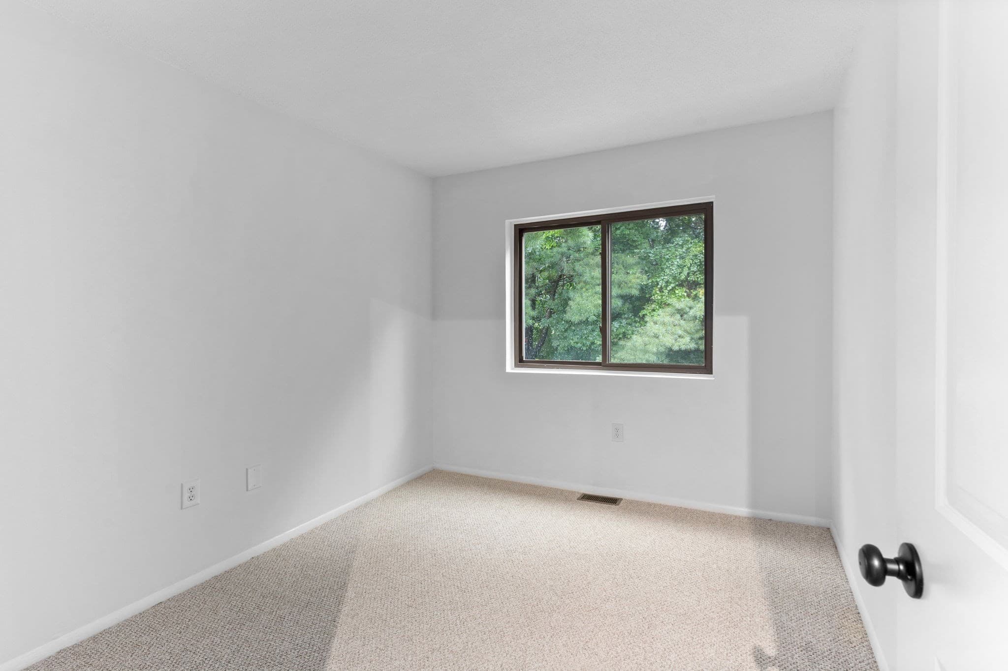 Condominium at 131 Greenbrook Drive # 131, Stoughton MA 02072, Stoughton, photo 28 of 42