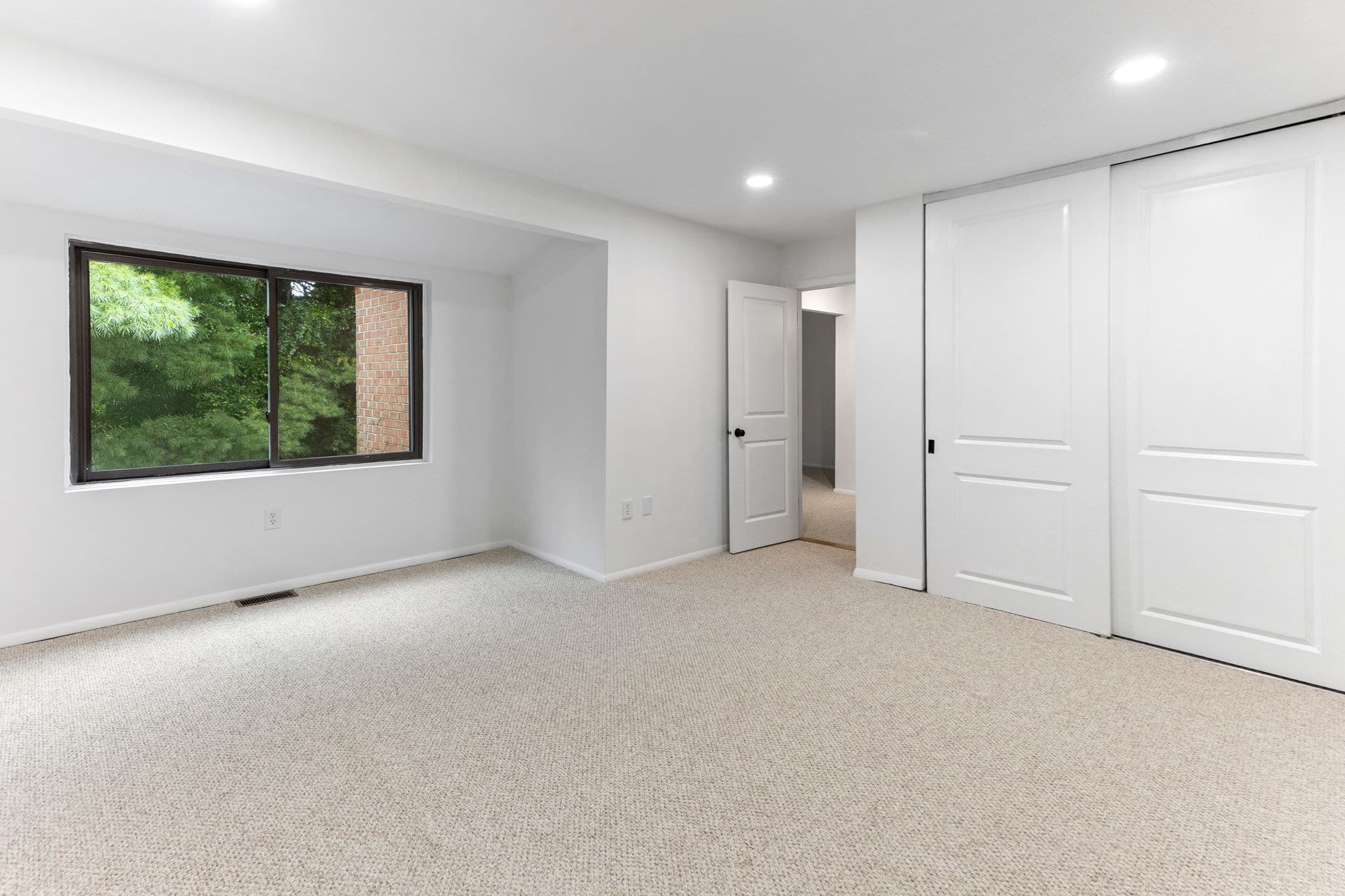 Condominium at 131 Greenbrook Drive # 131, Stoughton MA 02072, Stoughton, photo 34 of 42