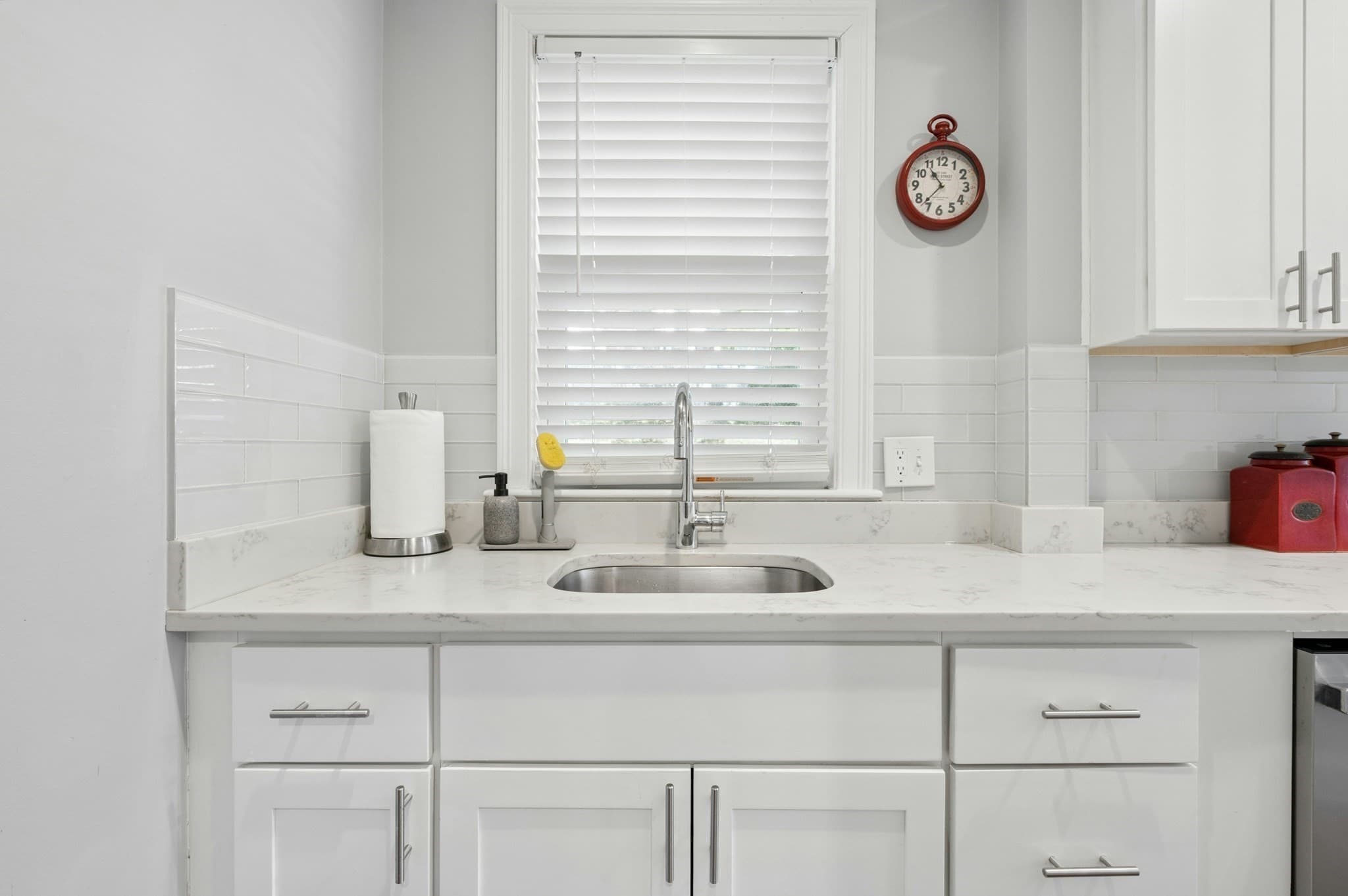 Condominium at 1565 River St # 1, Boston MA 02136, Boston, photo 8 of 18
