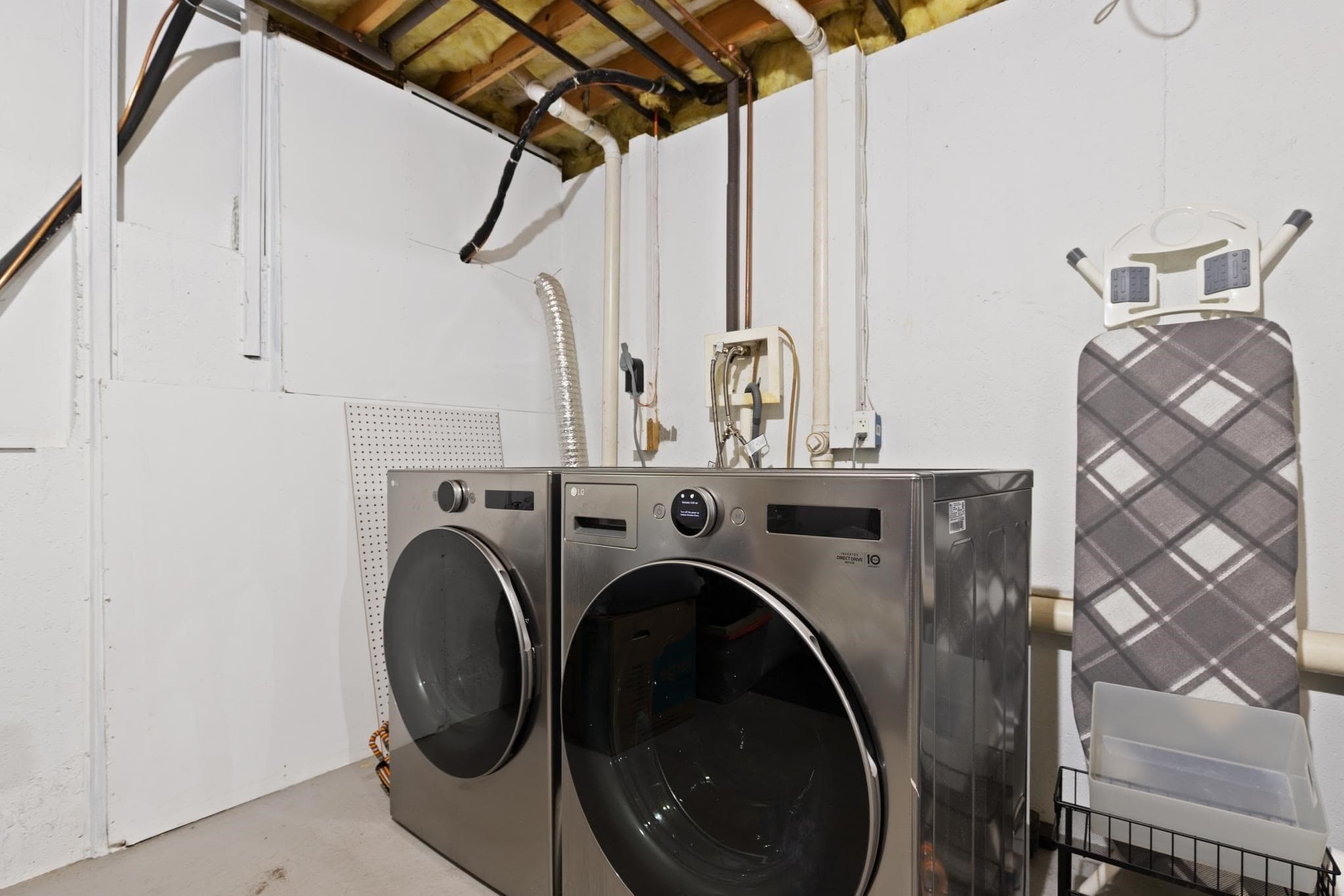 Condominium at 129 Scott St # 4, Attleboro MA 02703, Attleboro, photo 27 of 33
