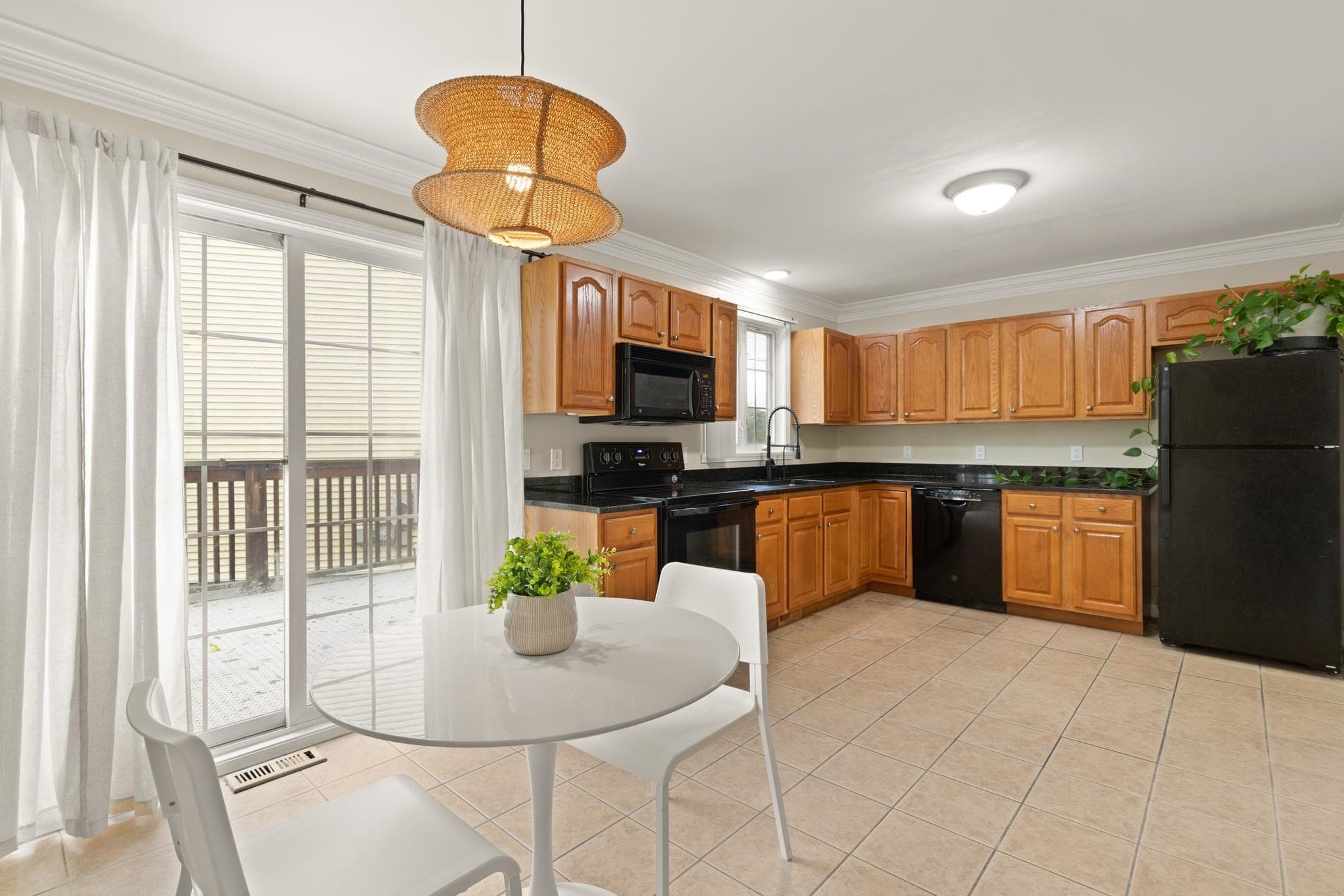 Condominium at 129 Scott St # 4, Attleboro MA 02703, Attleboro, photo 12 of 33
