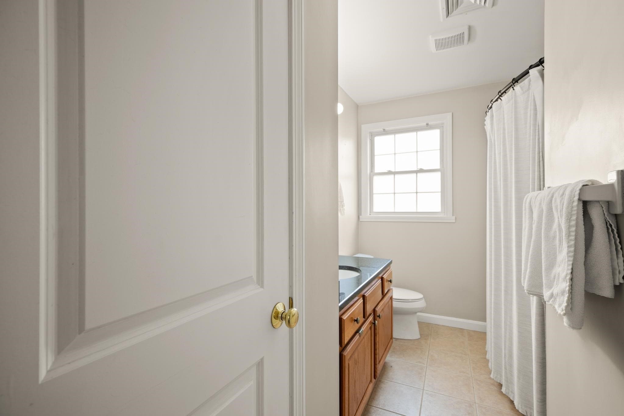 Condominium at 129 Scott St # 4, Attleboro MA 02703, Attleboro, photo 26 of 33