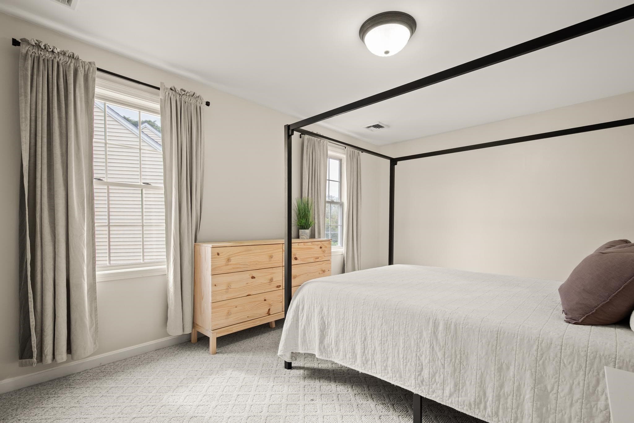Condominium at 129 Scott St # 4, Attleboro MA 02703, Attleboro, photo 22 of 33