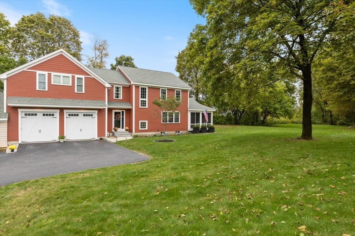 Condominium at 19 Hampstead Street # 19, Methuen MA 01844, Methuen, photo 36 of 42