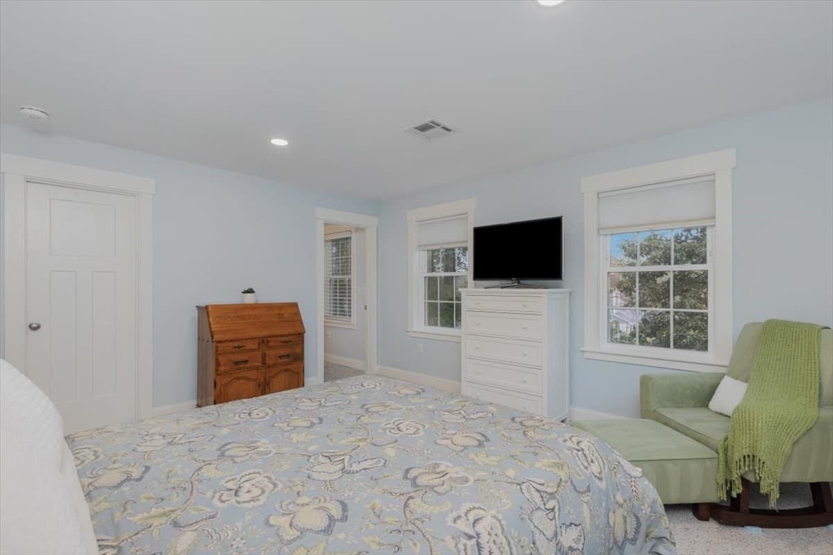Condominium at 19 Hampstead Street # 19, Methuen MA 01844, Methuen, photo 19 of 42