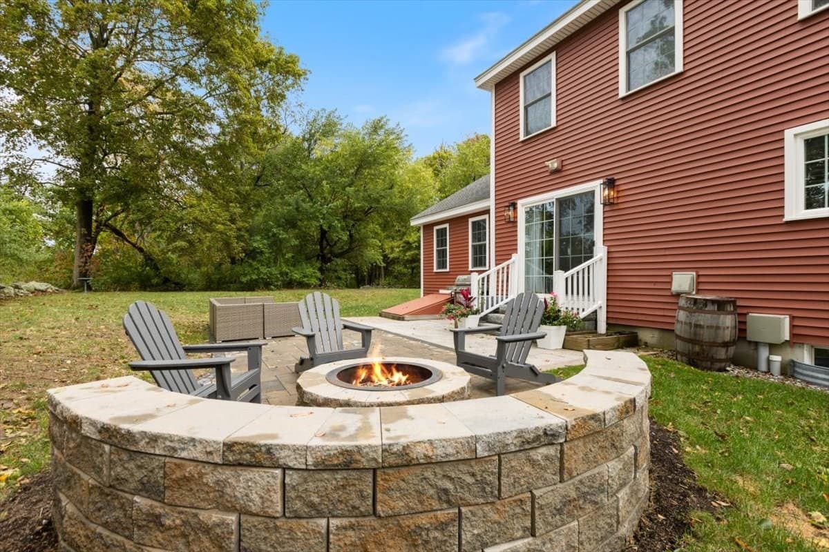 Condominium at 19 Hampstead Street # 19, Methuen MA 01844, Methuen, photo 39 of 42