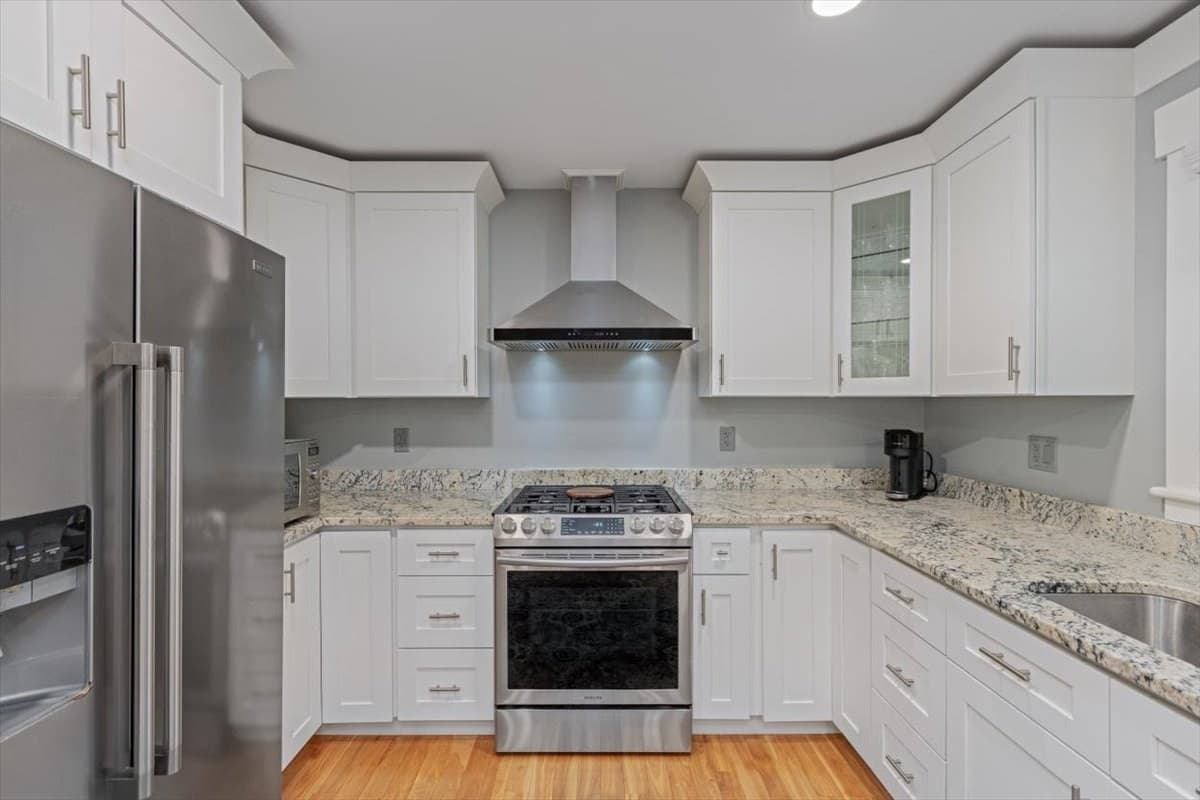 Condominium at 19 Hampstead Street # 19, Methuen MA 01844, Methuen, photo 8 of 42