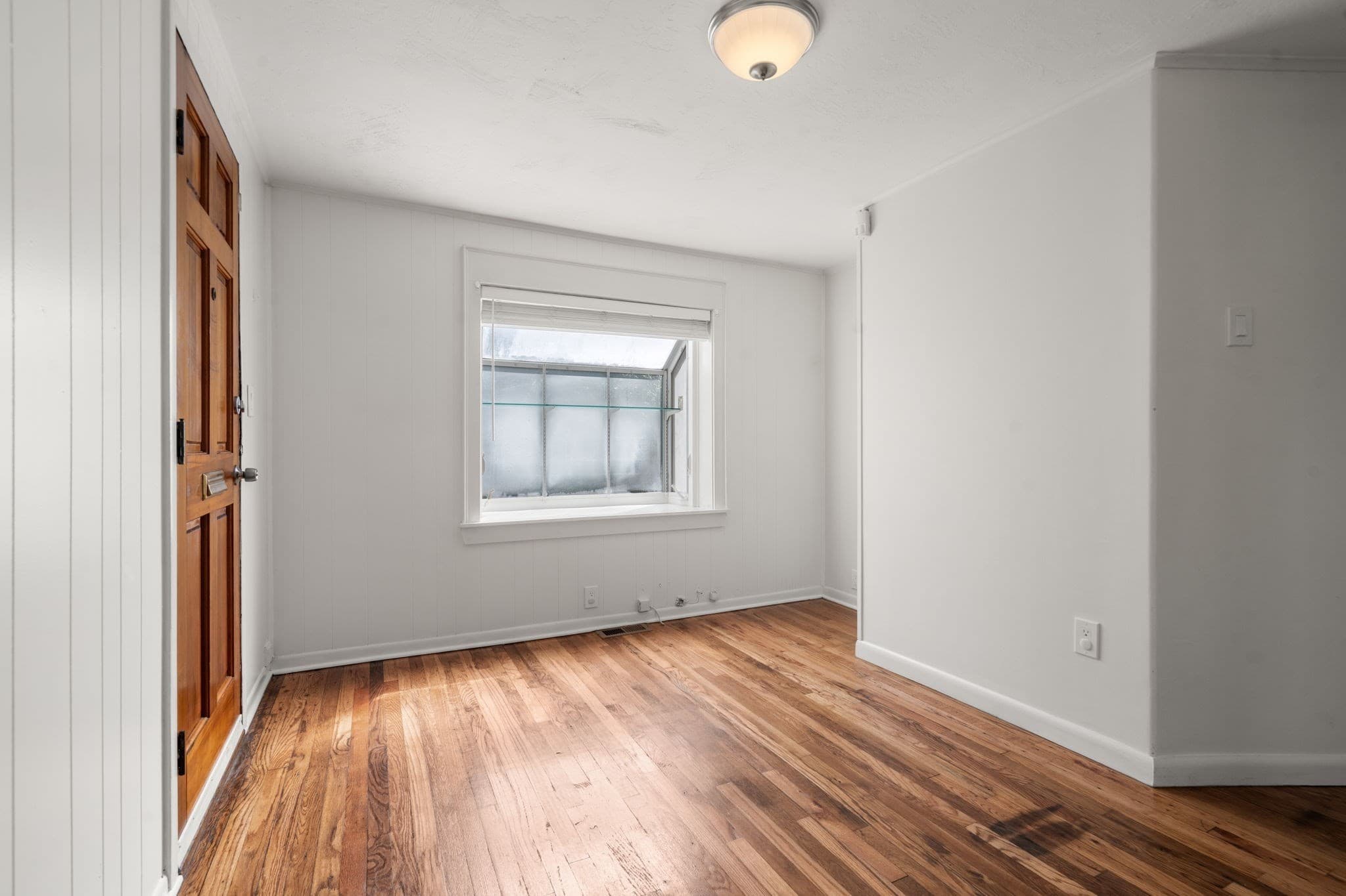 Single Family Residence at 111 Williams Ave, Boston MA 02136, Boston, photo 7 of 32