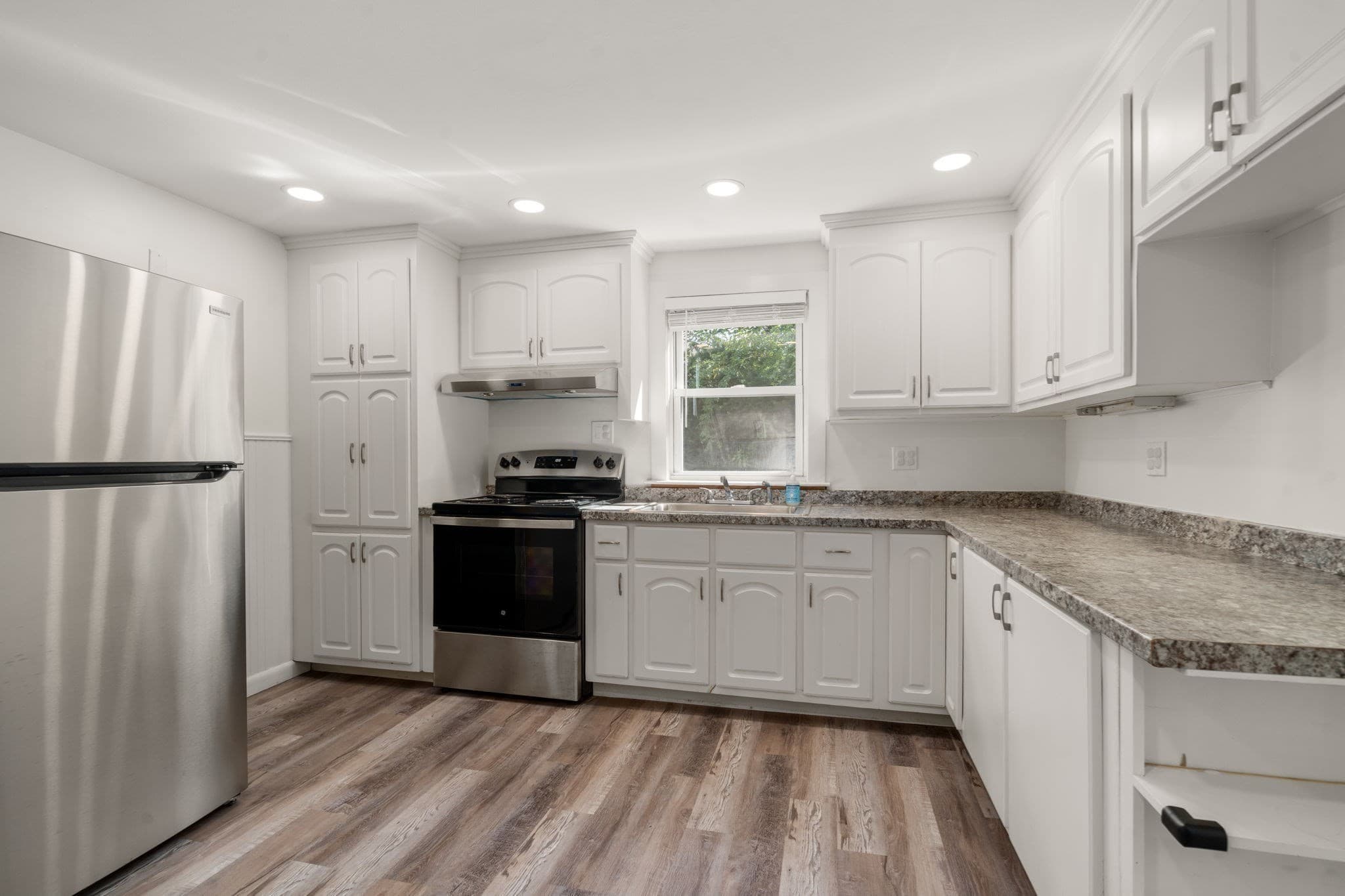 Single Family Residence at 111 Williams Ave, Boston MA 02136, Boston, photo 9 of 32