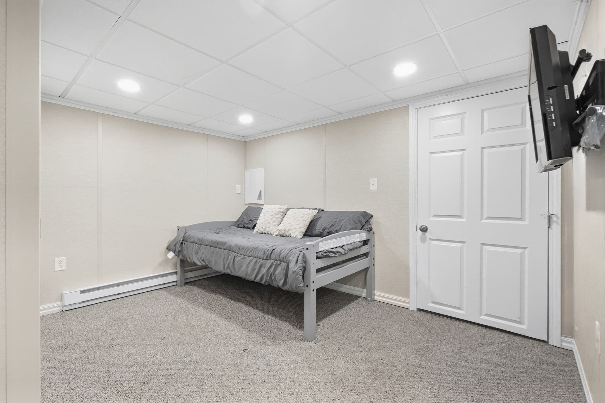 Condominium at 91 Durham Road # 91, Dedham MA 02026, Dedham, photo 16 of 23