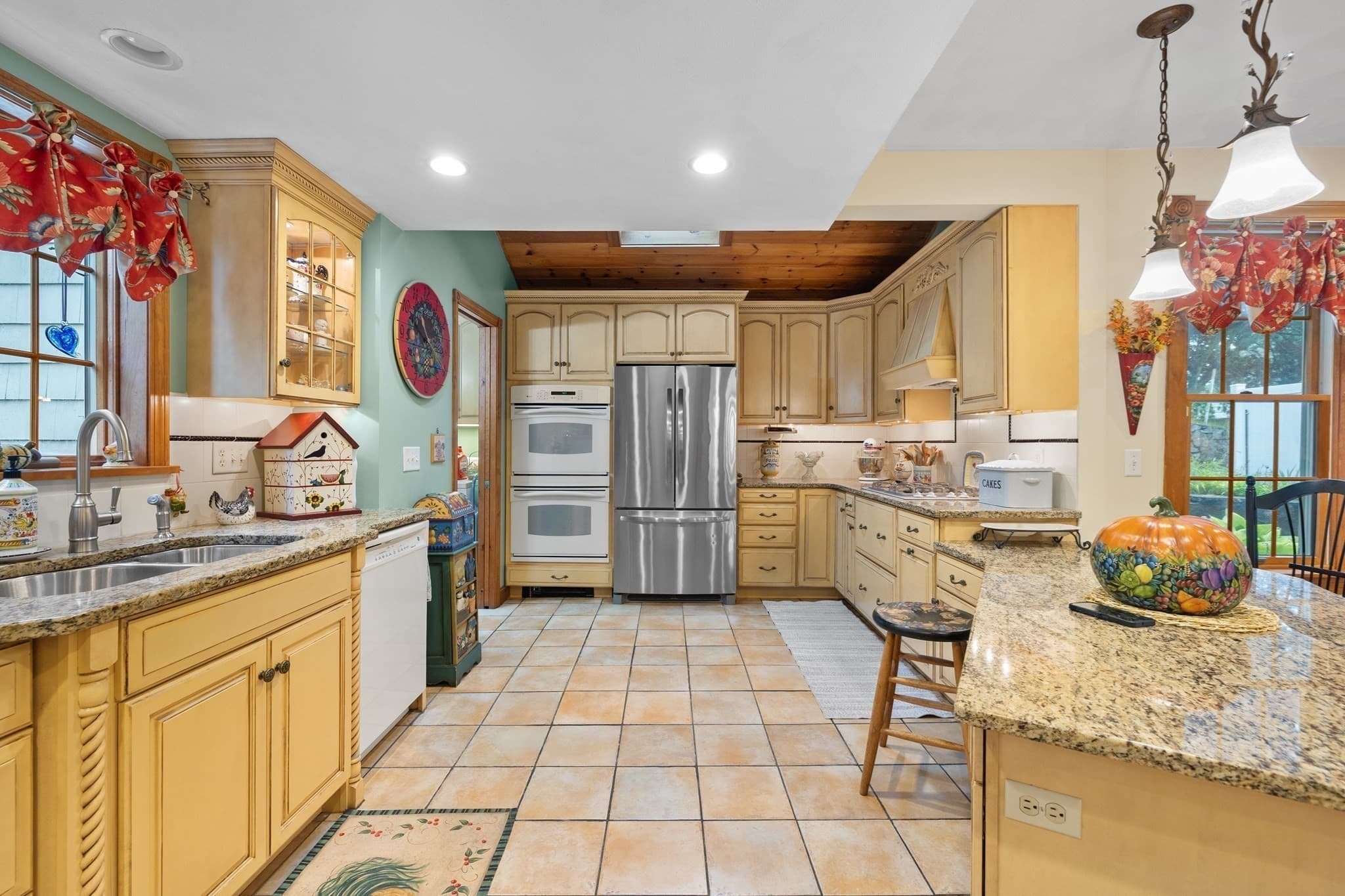 Single Family Residence at 41 Elm Street, Saugus MA 01906, Saugus, photo 7 of 41