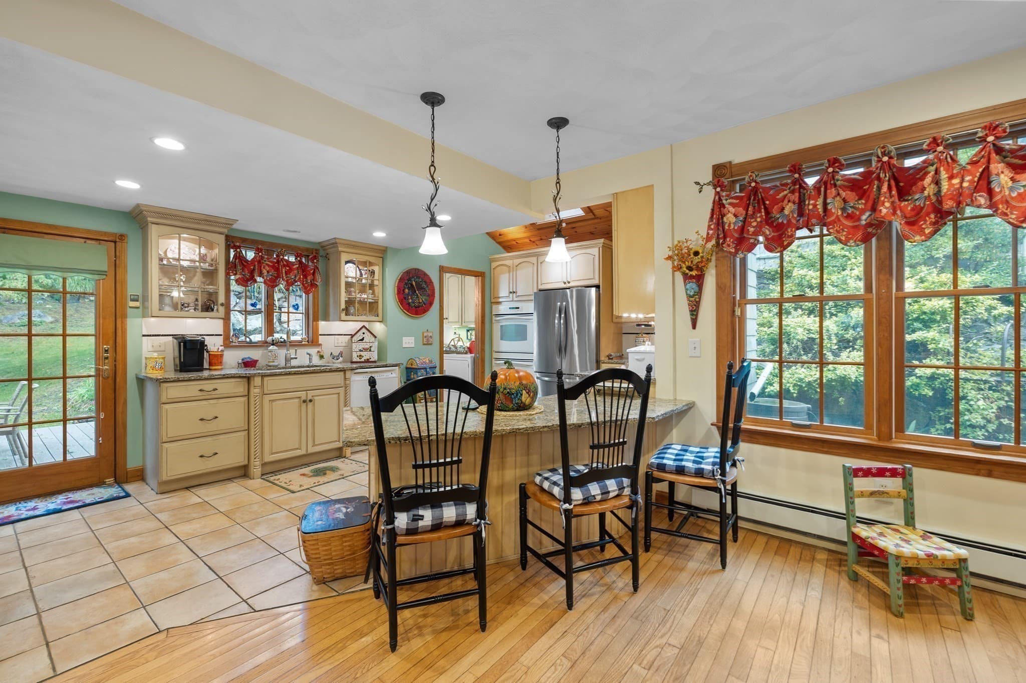 Single Family Residence at 41 Elm Street, Saugus MA 01906, Saugus, photo 9 of 41