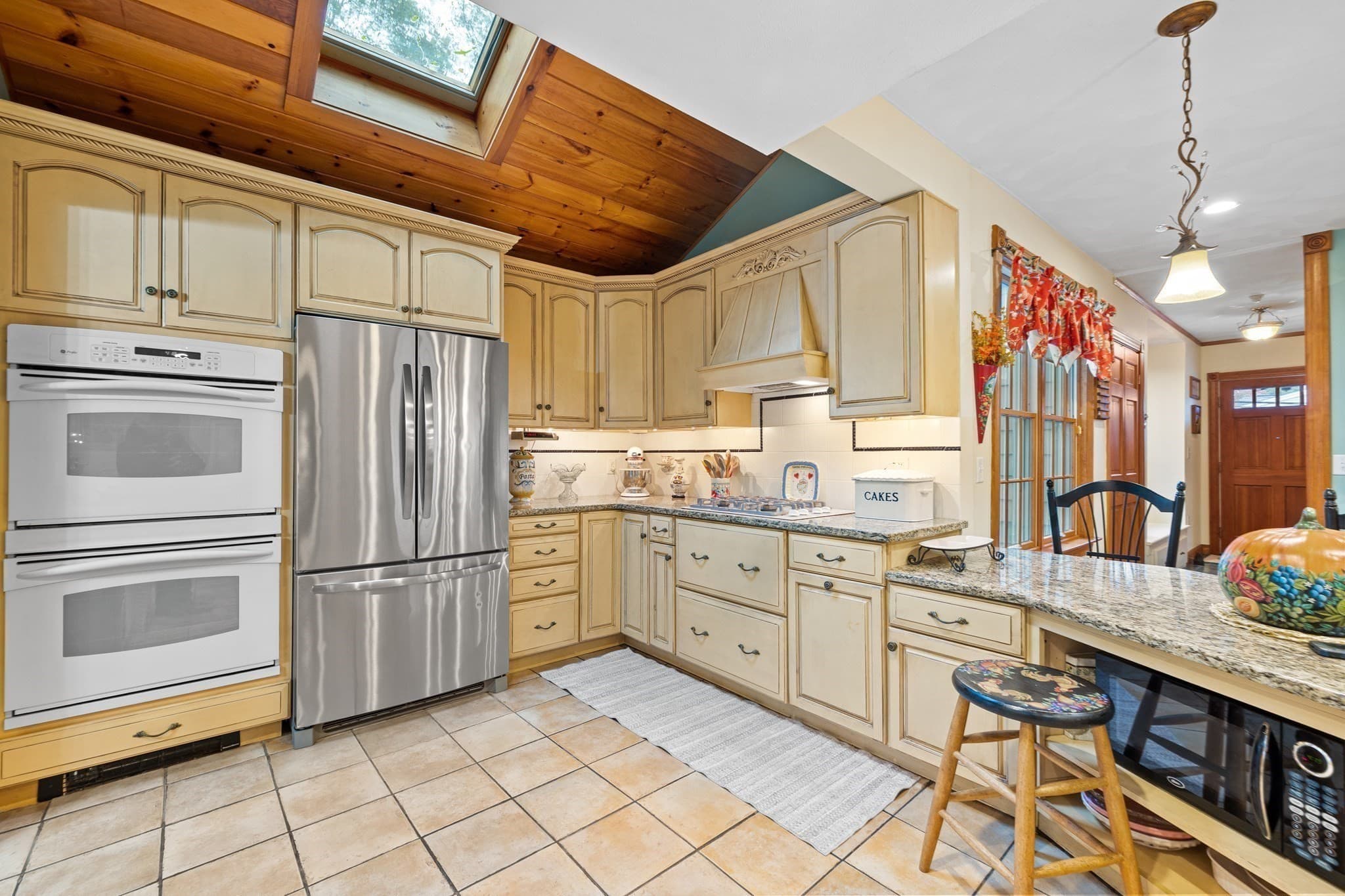 Single Family Residence at 41 Elm Street, Saugus MA 01906, Saugus, photo 4 of 41