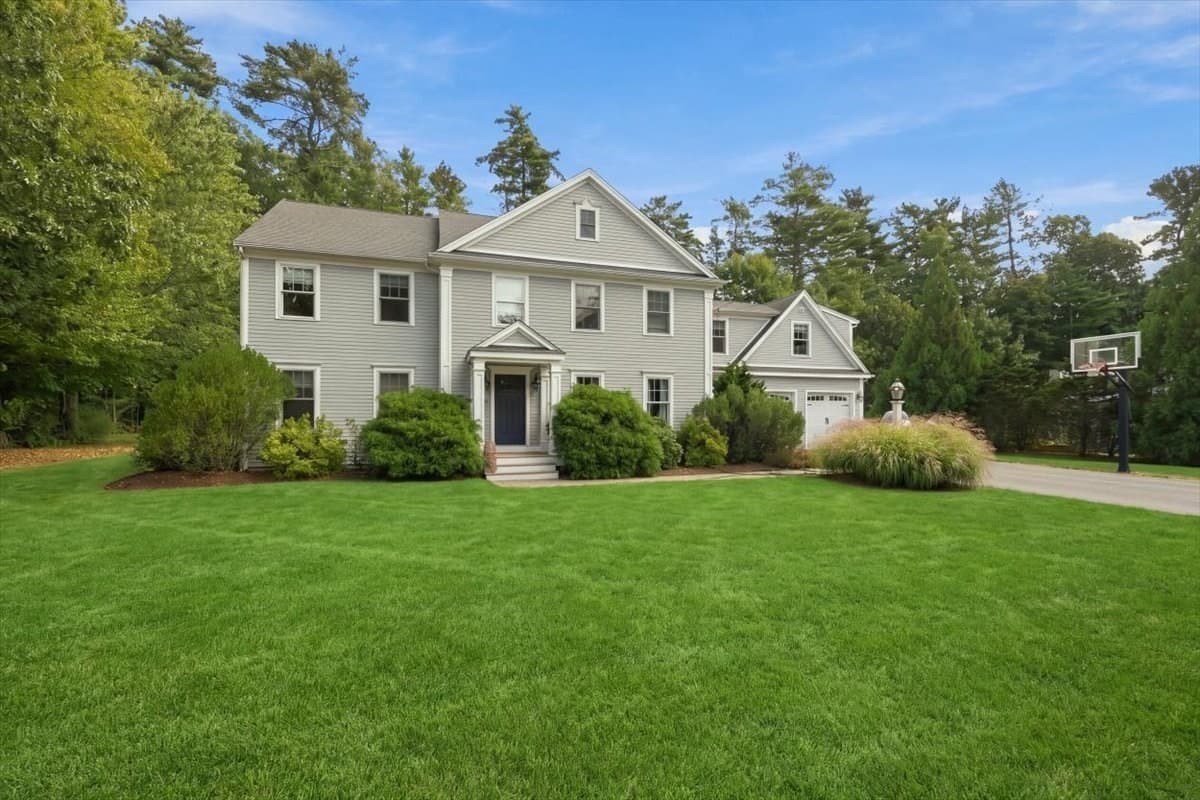 24 Whitcomb Avenue, Hingham MA 02043