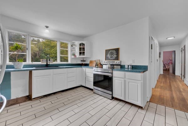 Single Family Residence at 85 Blood Rd, Charlton MA 01507, Charlton, photo 7 of 23