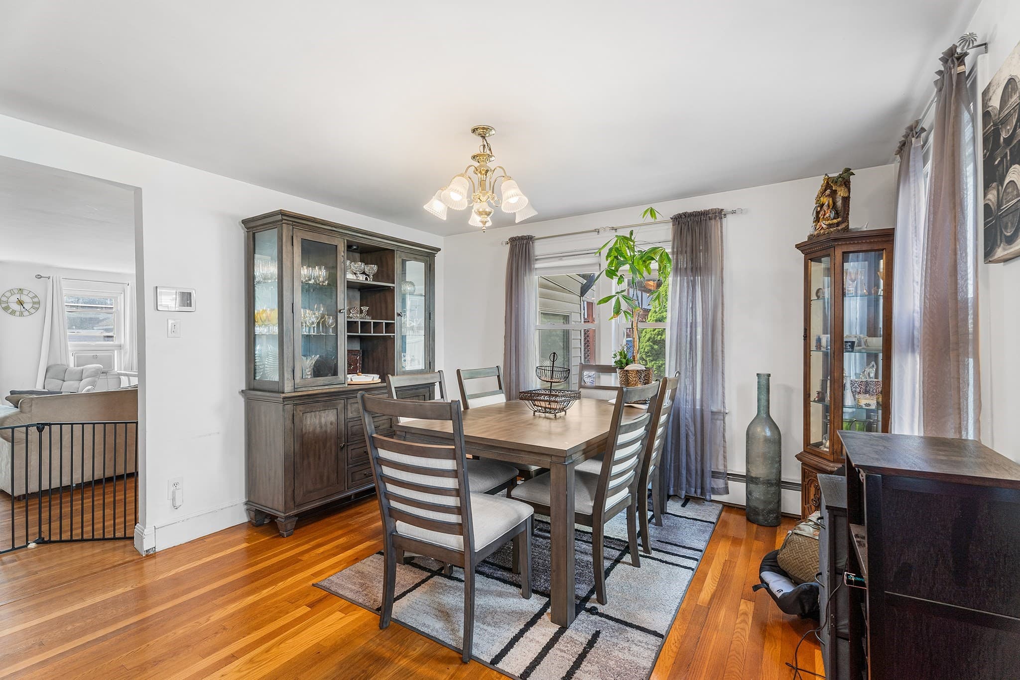 Single Family Residence at 140 Lynnfield St, Lynn MA 01904, Lynn, photo 7 of 35