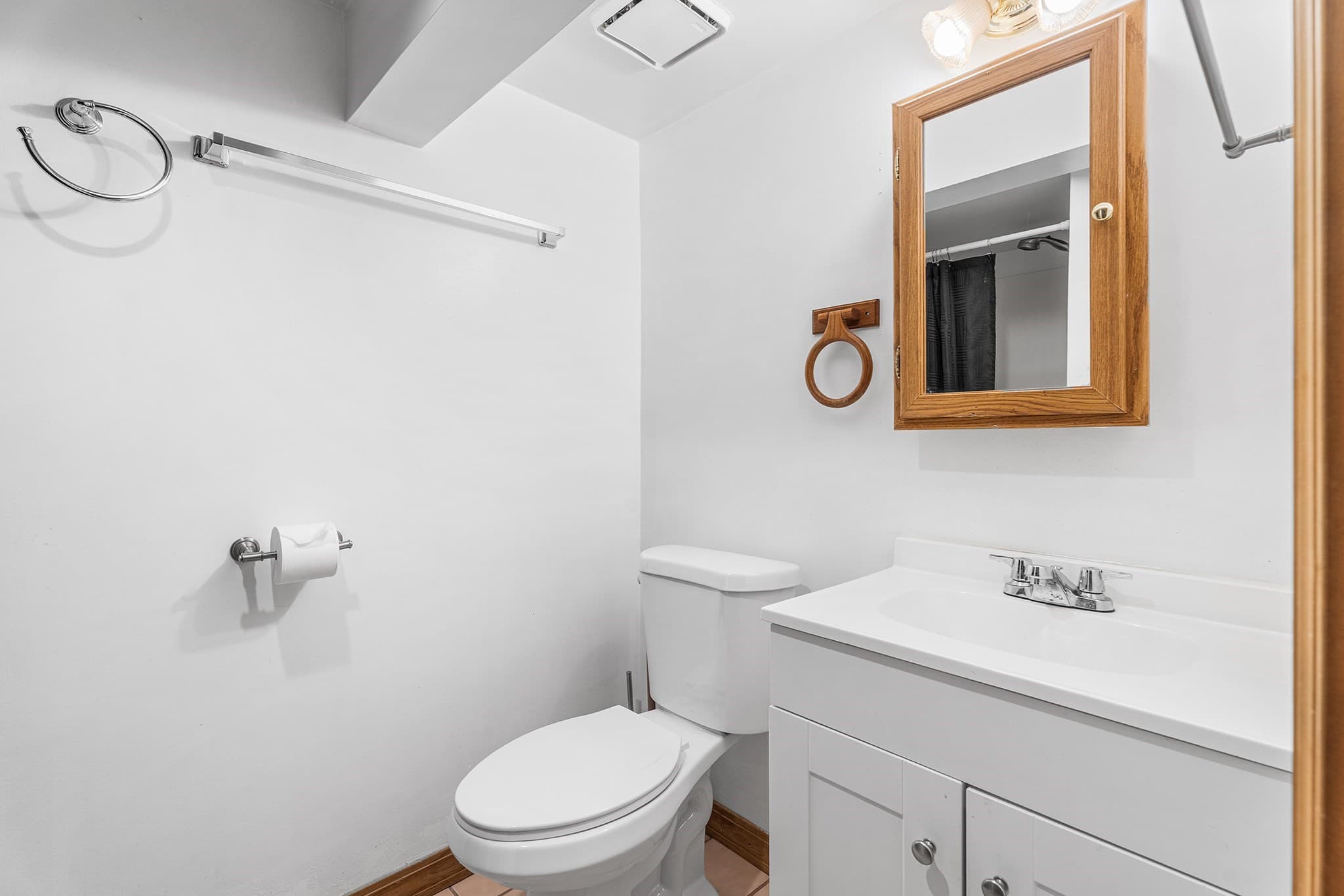 Single Family Residence at 140 Lynnfield St, Lynn MA 01904, Lynn, photo 24 of 35