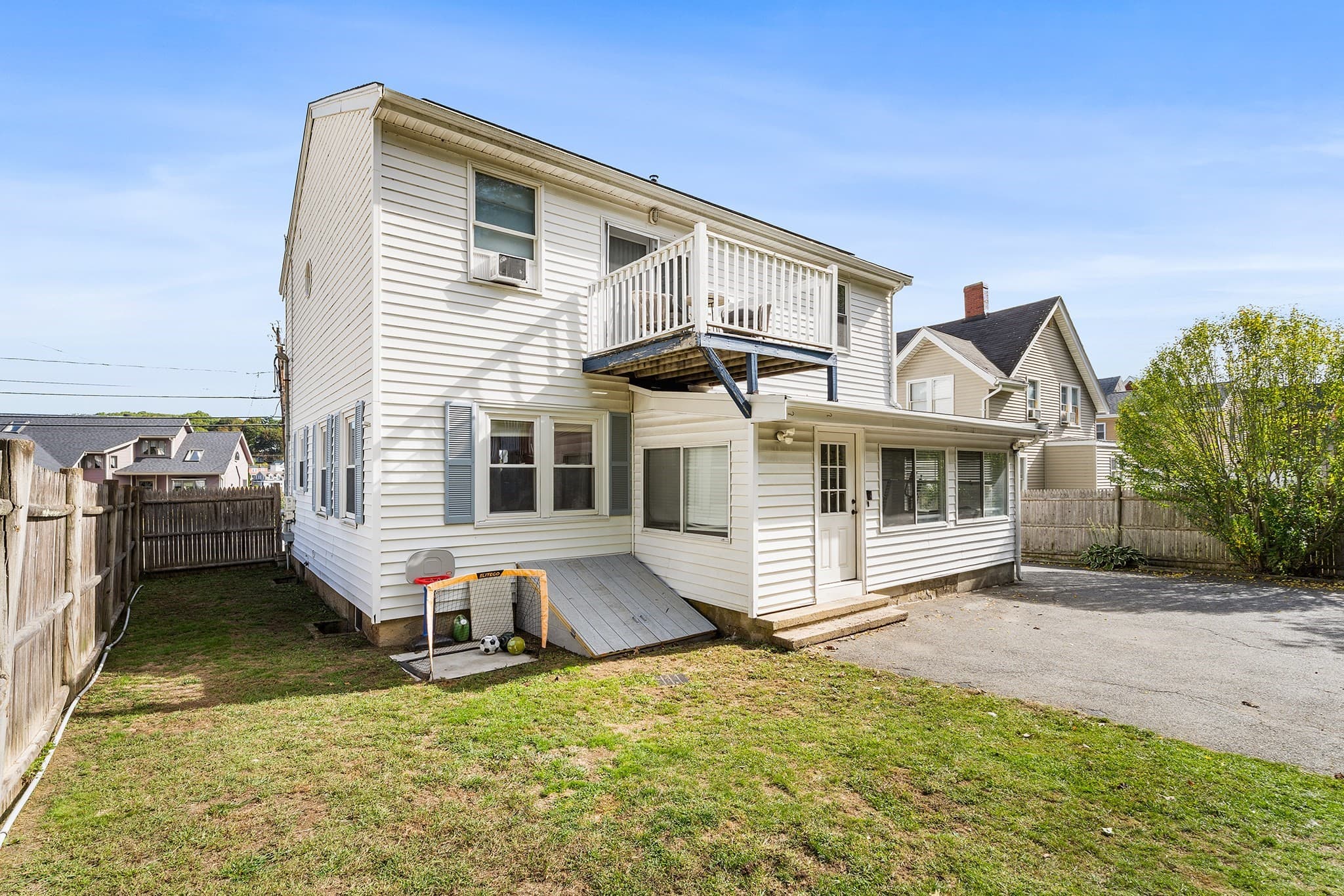 Single Family Residence at 140 Lynnfield St, Lynn MA 01904, Lynn, photo 33 of 35