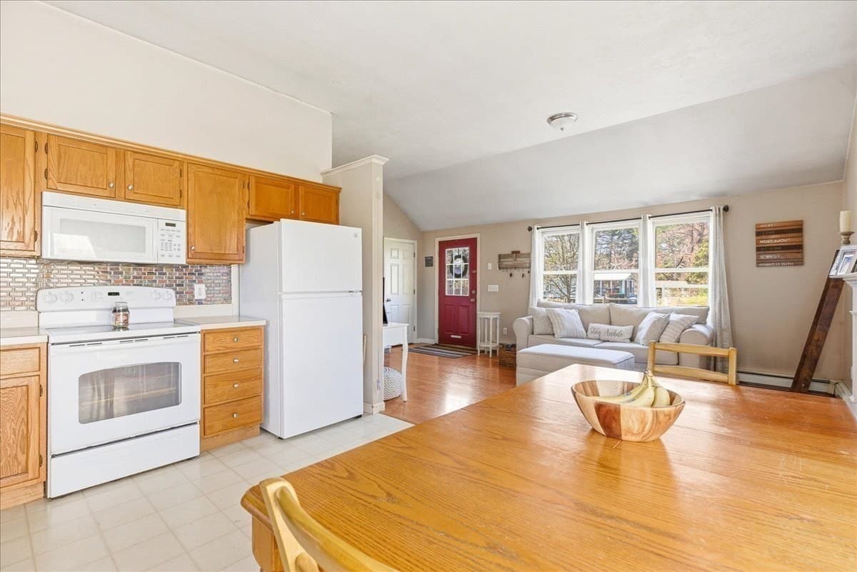 Single Family Residence at 2 Juniper St, Plymouth MA 02360, Plymouth, photo 13 of 37