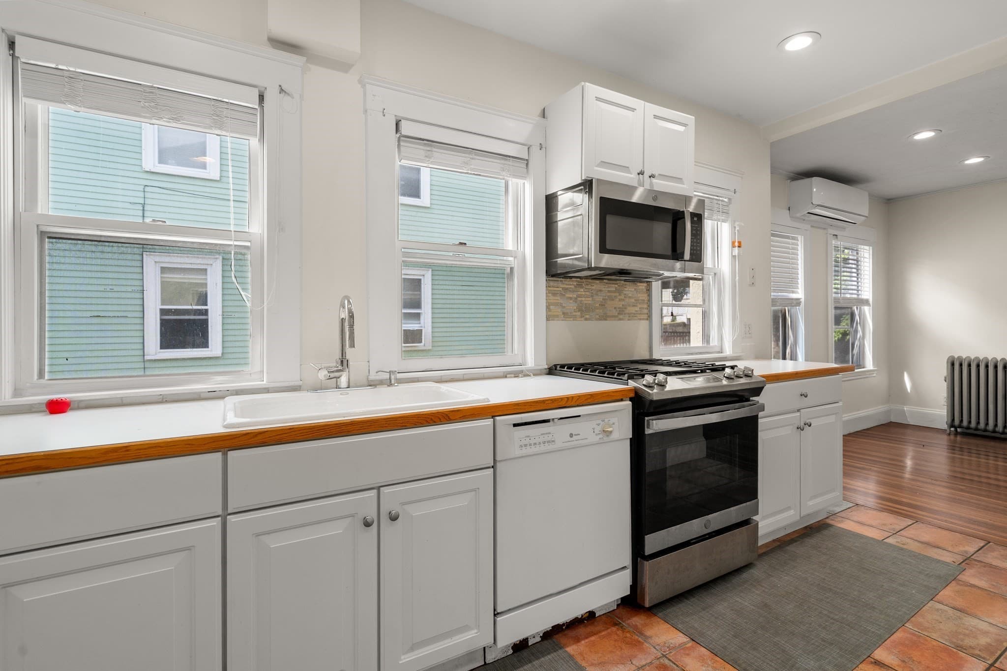 Condominium at 70 Putnam Street # 70, Watertown MA 02472, Watertown, photo 6 of 22