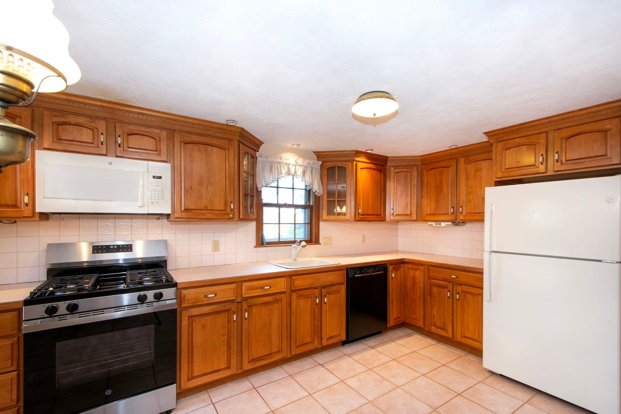 Single Family Residence at 5 Bay Point Path, Marshfield MA 02050, Marshfield, photo 9 of 42