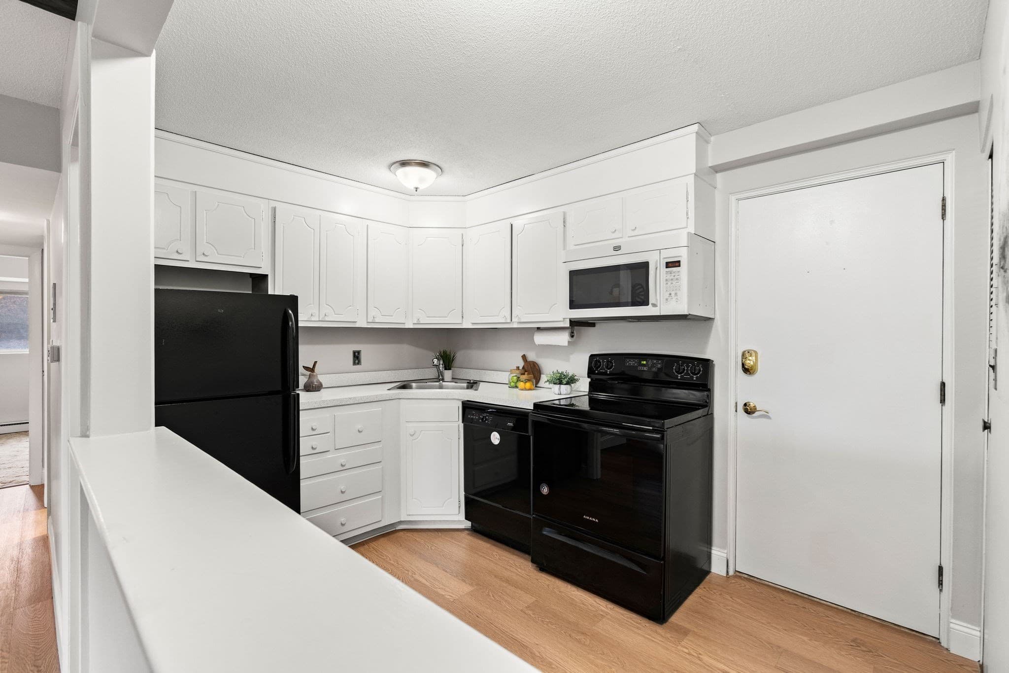 Condominium at 53 Melrose Street # 2B, Melrose MA 02176, Melrose, photo 12 of 35