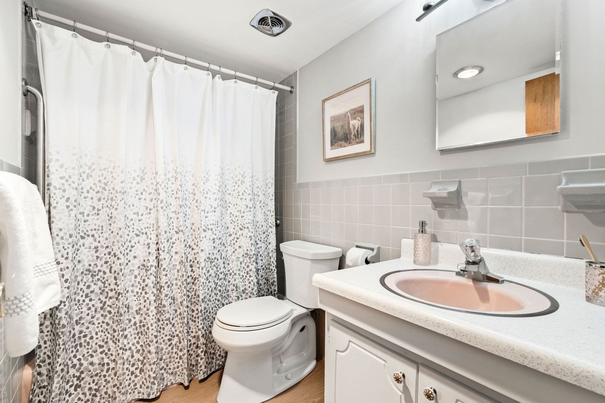 Condominium at 53 Melrose Street # 2B, Melrose MA 02176, Melrose, photo 14 of 35