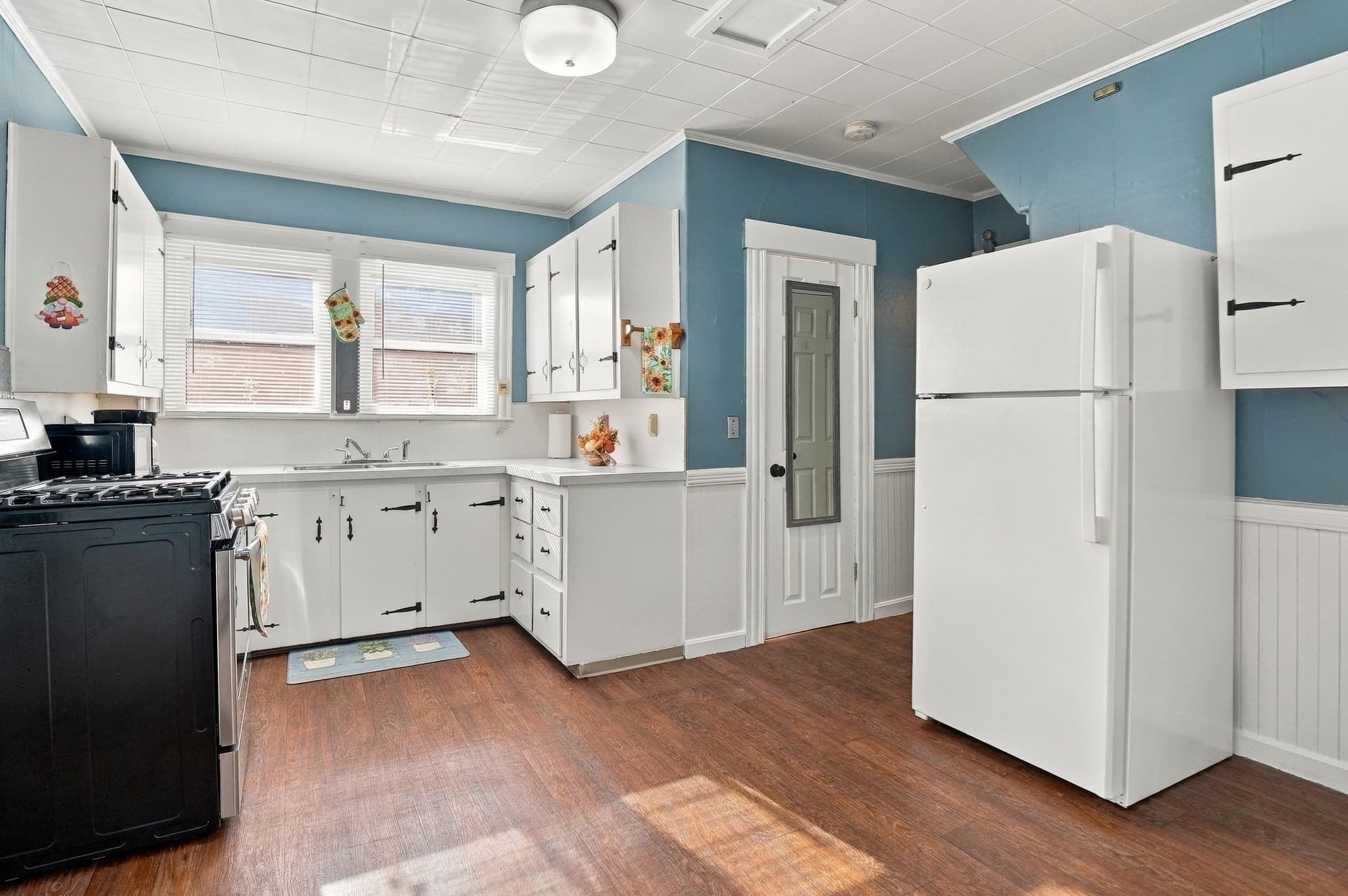 Single Family Residence at 86 Lawton Avenue, Fitchburg MA 01420, Fitchburg, photo 11 of 37