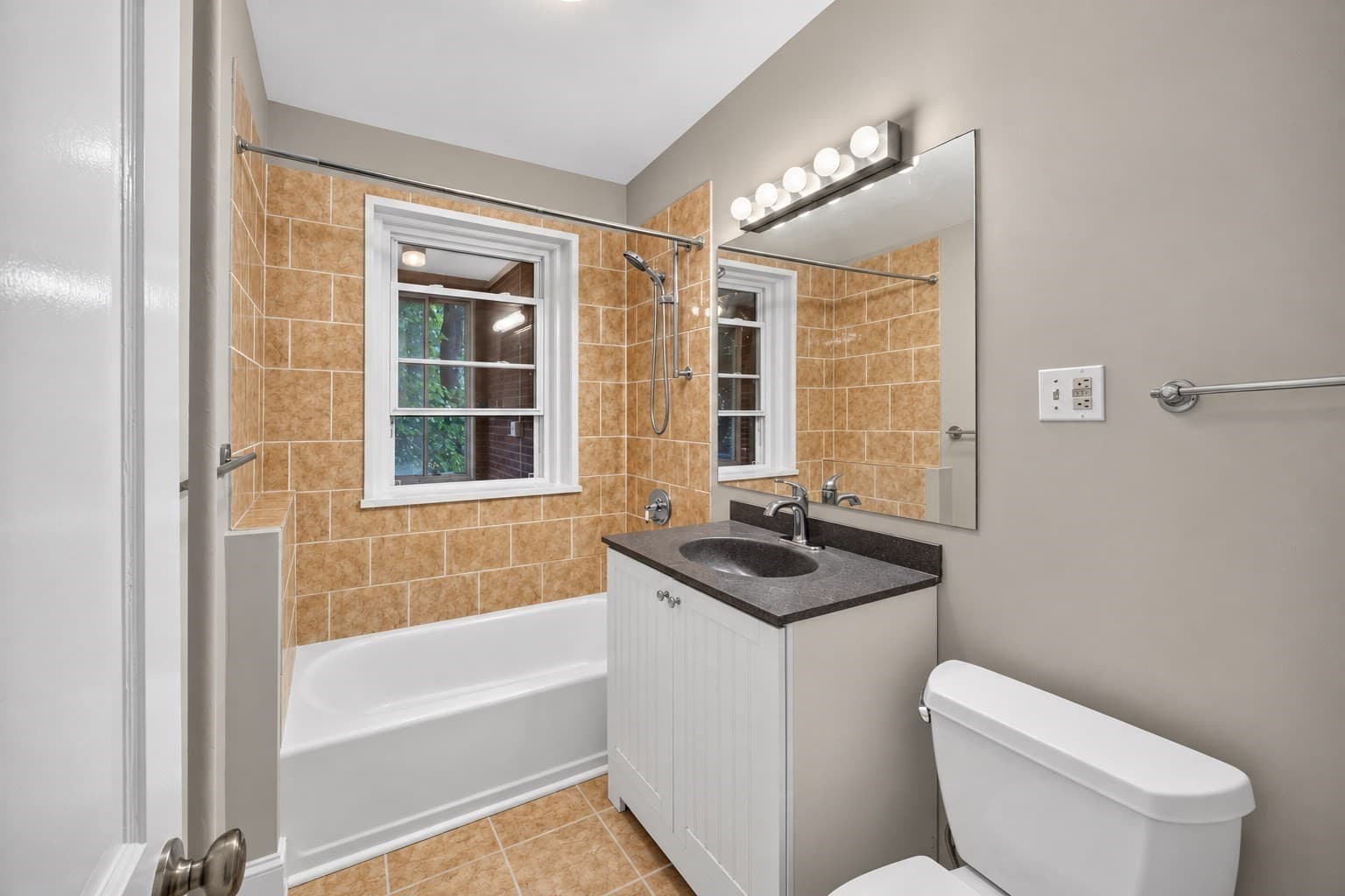 Condominium at 11 Vinal St # 5, Boston MA 02135, Boston, photo 19 of 20