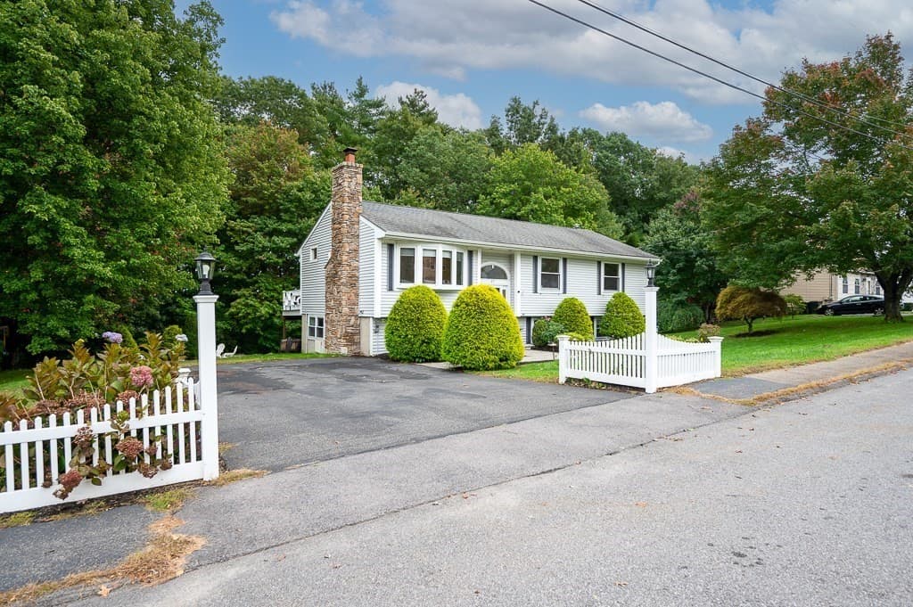 Single Family Residence at 17 Vinal St, Hudson MA 01749, Hudson, photo 2 of 40