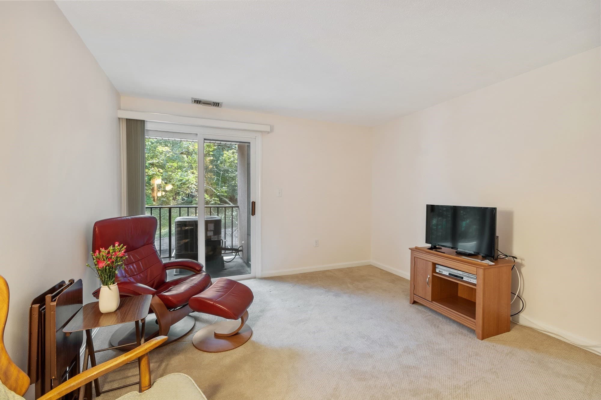 Condominium at 10 Ledgewood Way # 10, Peabody MA 01960, Peabody, photo 28 of 40
