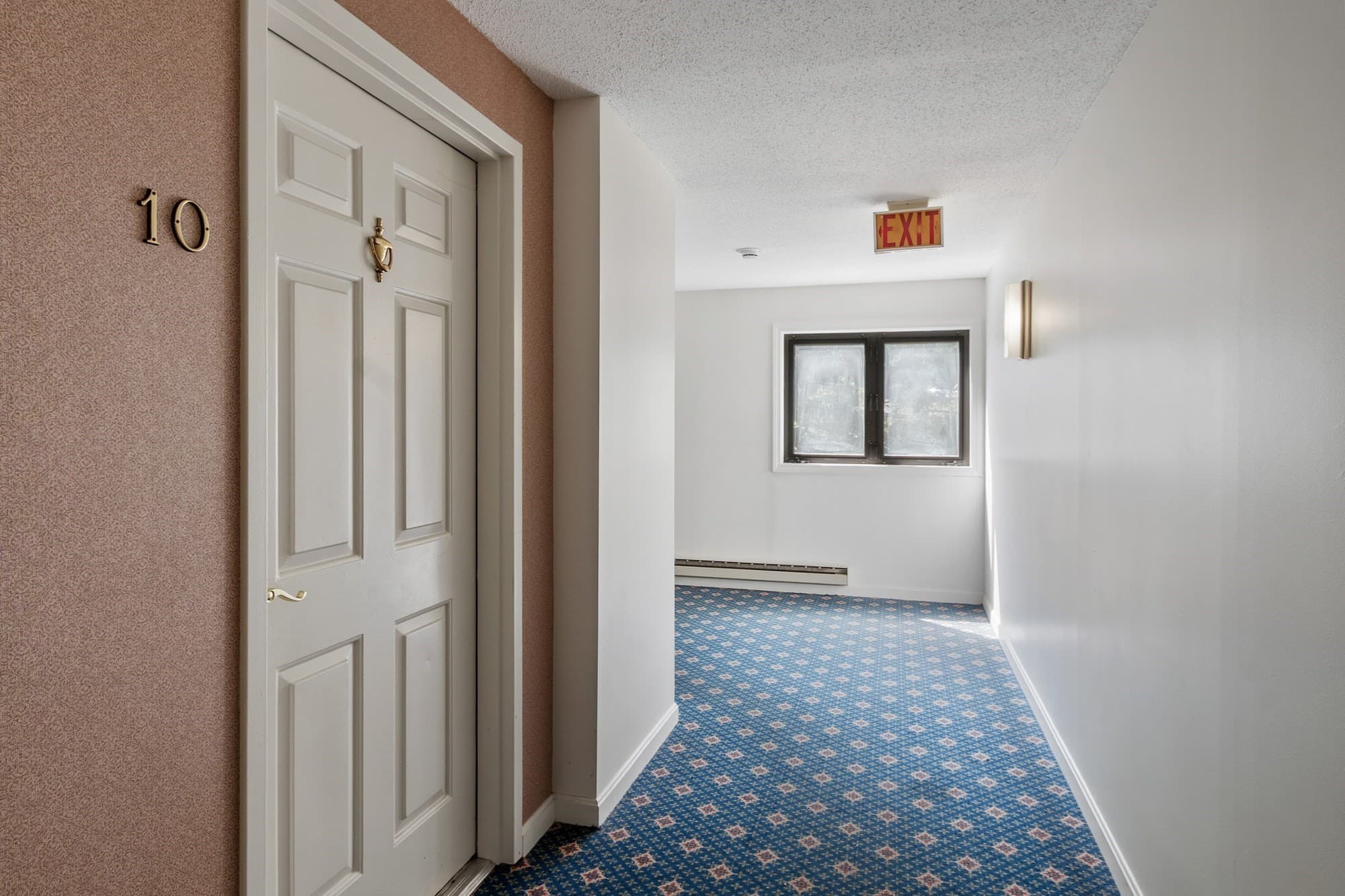 Condominium at 10 Ledgewood Way # 10, Peabody MA 01960, Peabody, photo 5 of 40