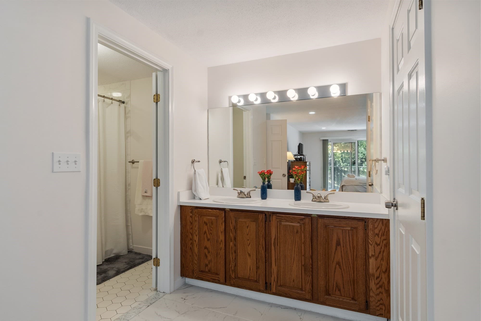 Condominium at 10 Ledgewood Way # 10, Peabody MA 01960, Peabody, photo 24 of 40