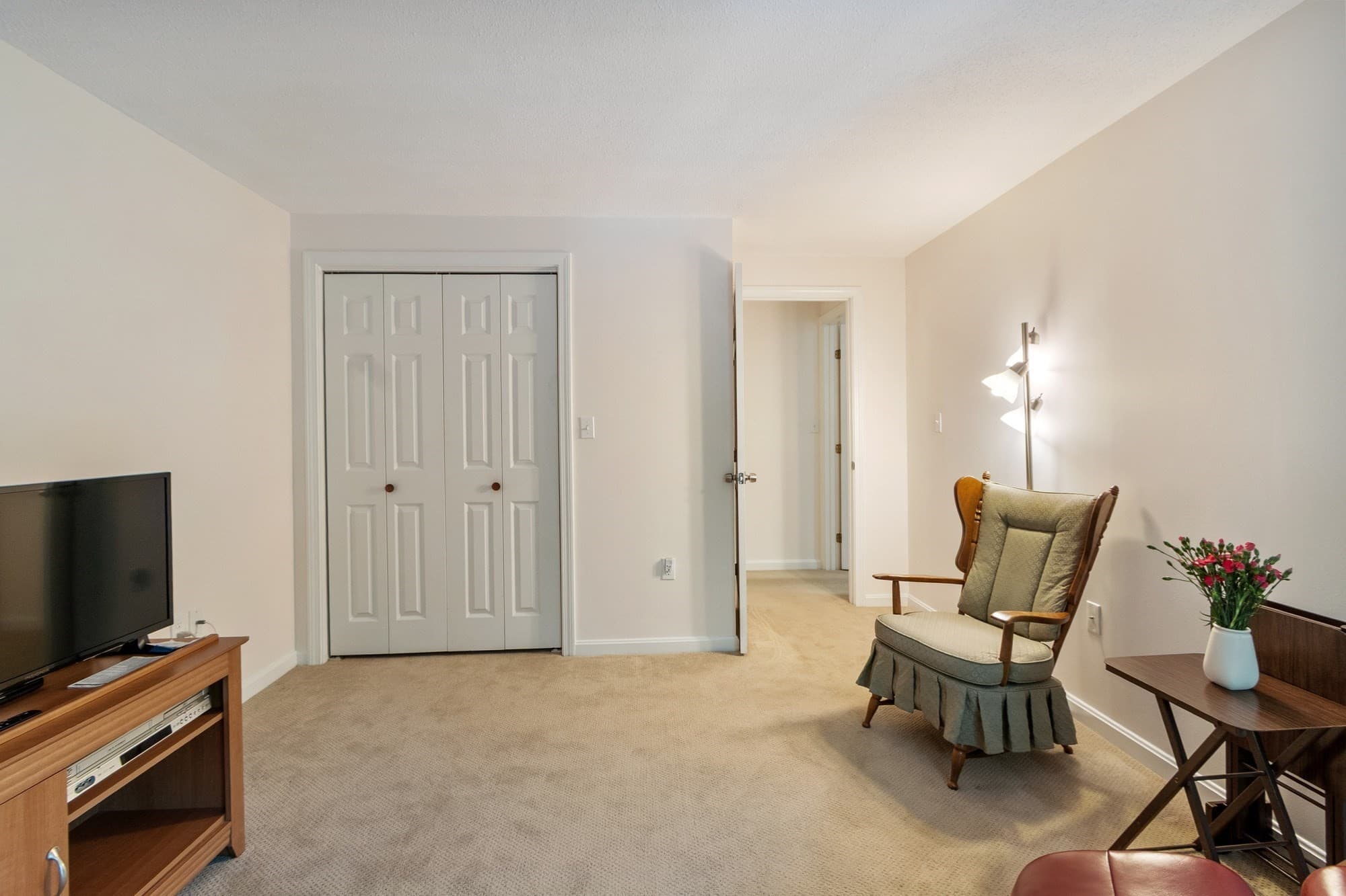 Condominium at 10 Ledgewood Way # 10, Peabody MA 01960, Peabody, photo 30 of 40