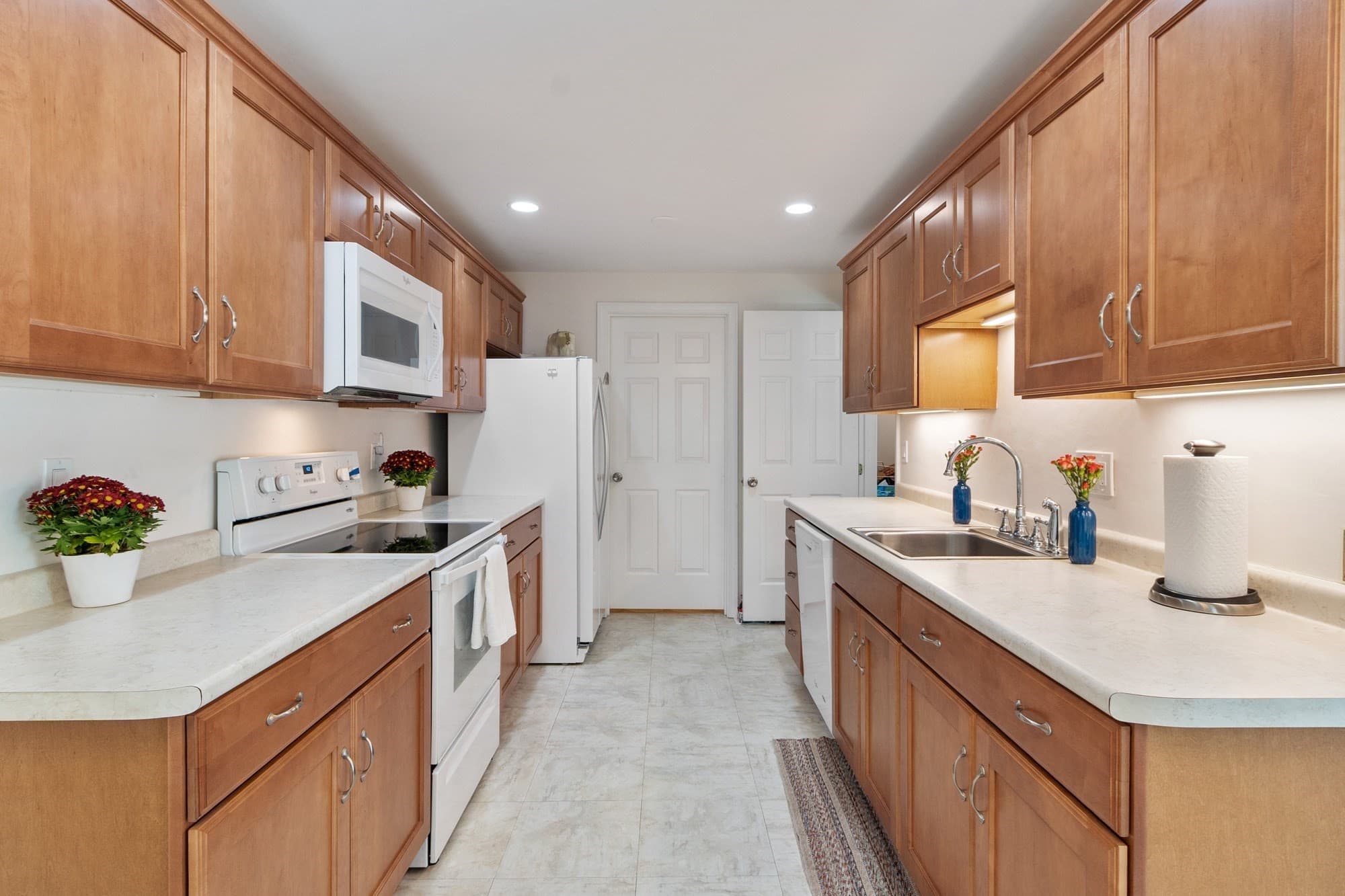 Condominium at 10 Ledgewood Way # 10, Peabody MA 01960, Peabody, photo 18 of 40