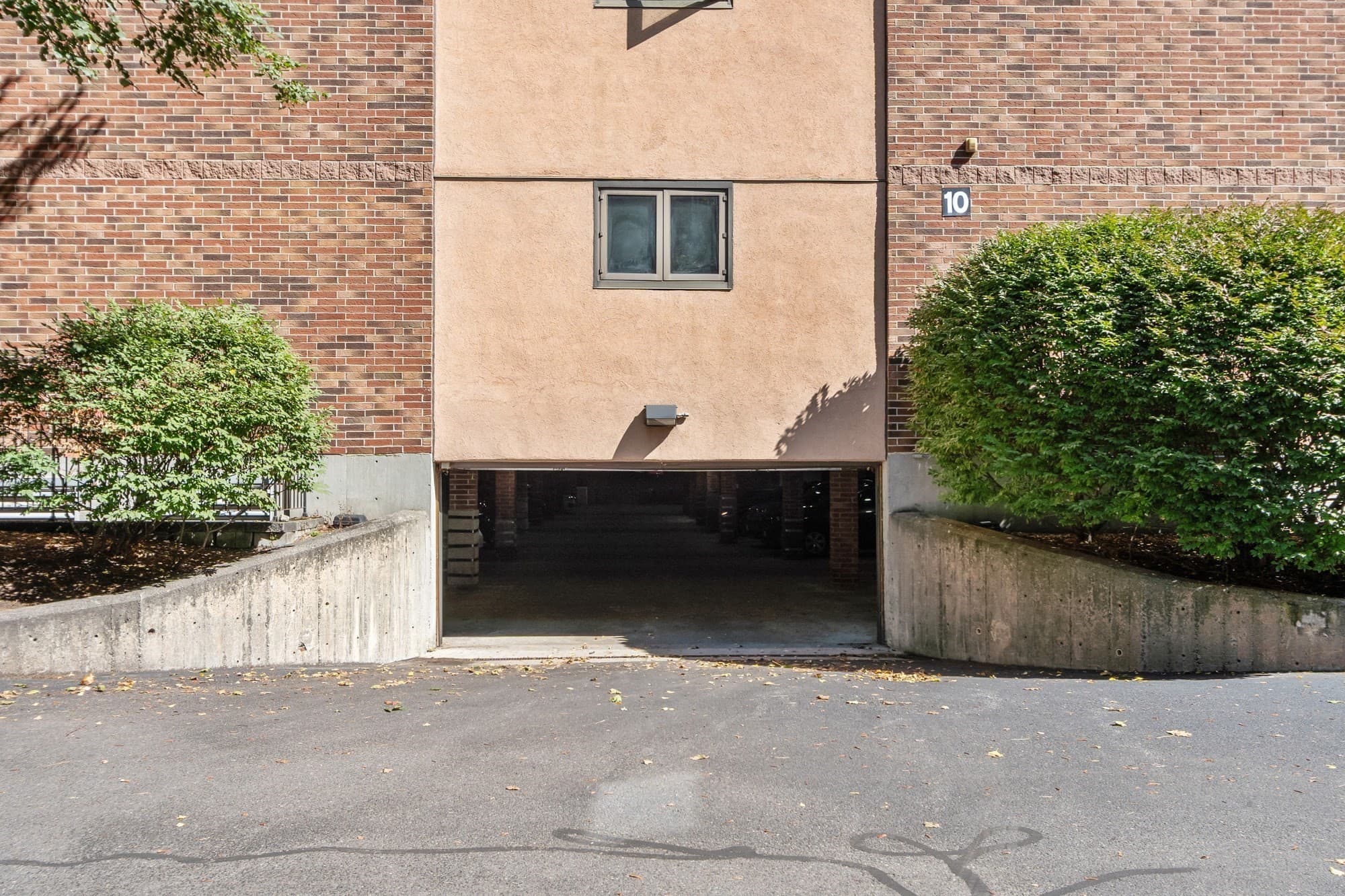 Condominium at 10 Ledgewood Way # 10, Peabody MA 01960, Peabody, photo 35 of 40
