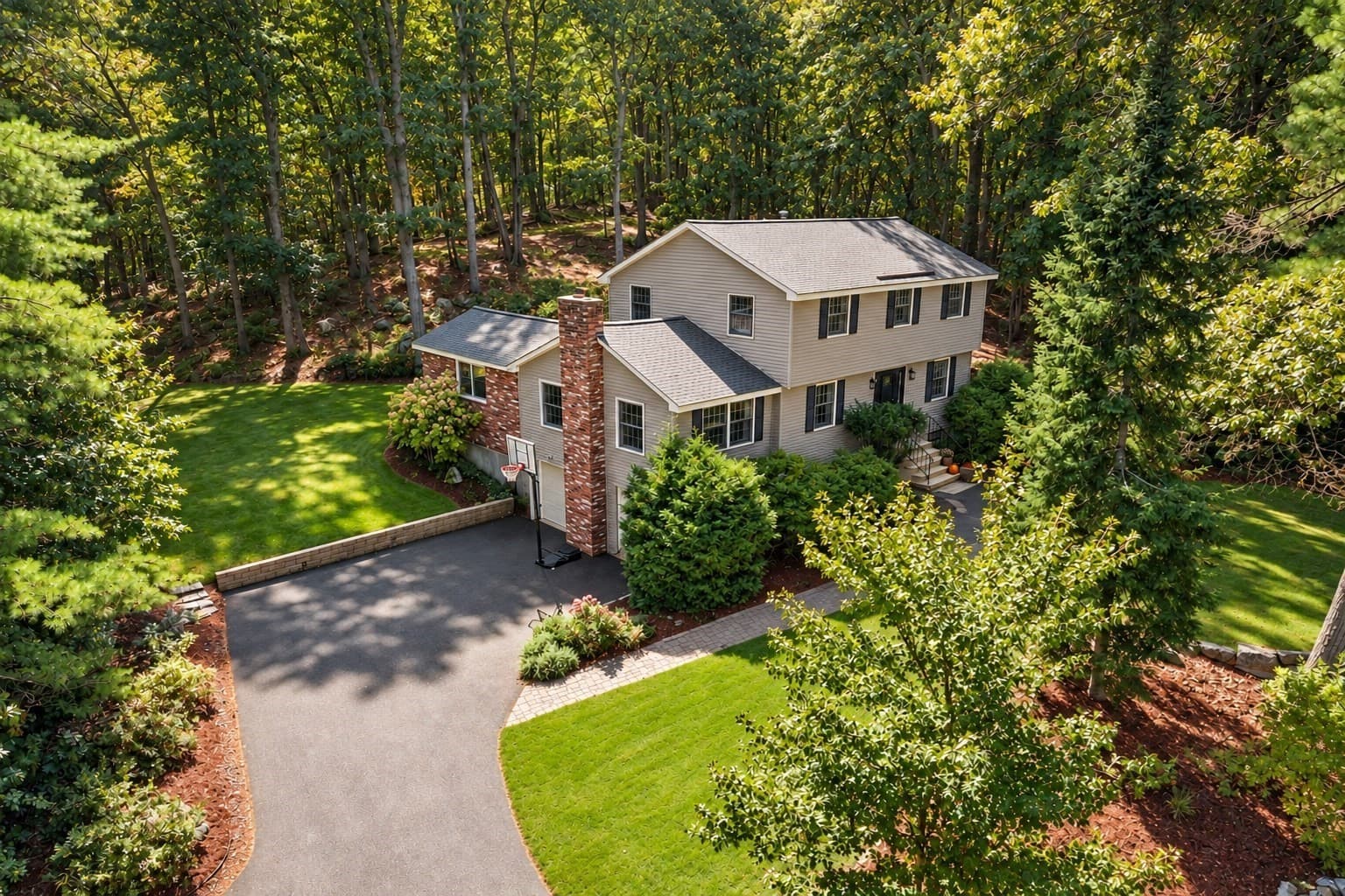 108 Kristin Dr Ext, Chelmsford MA 01824