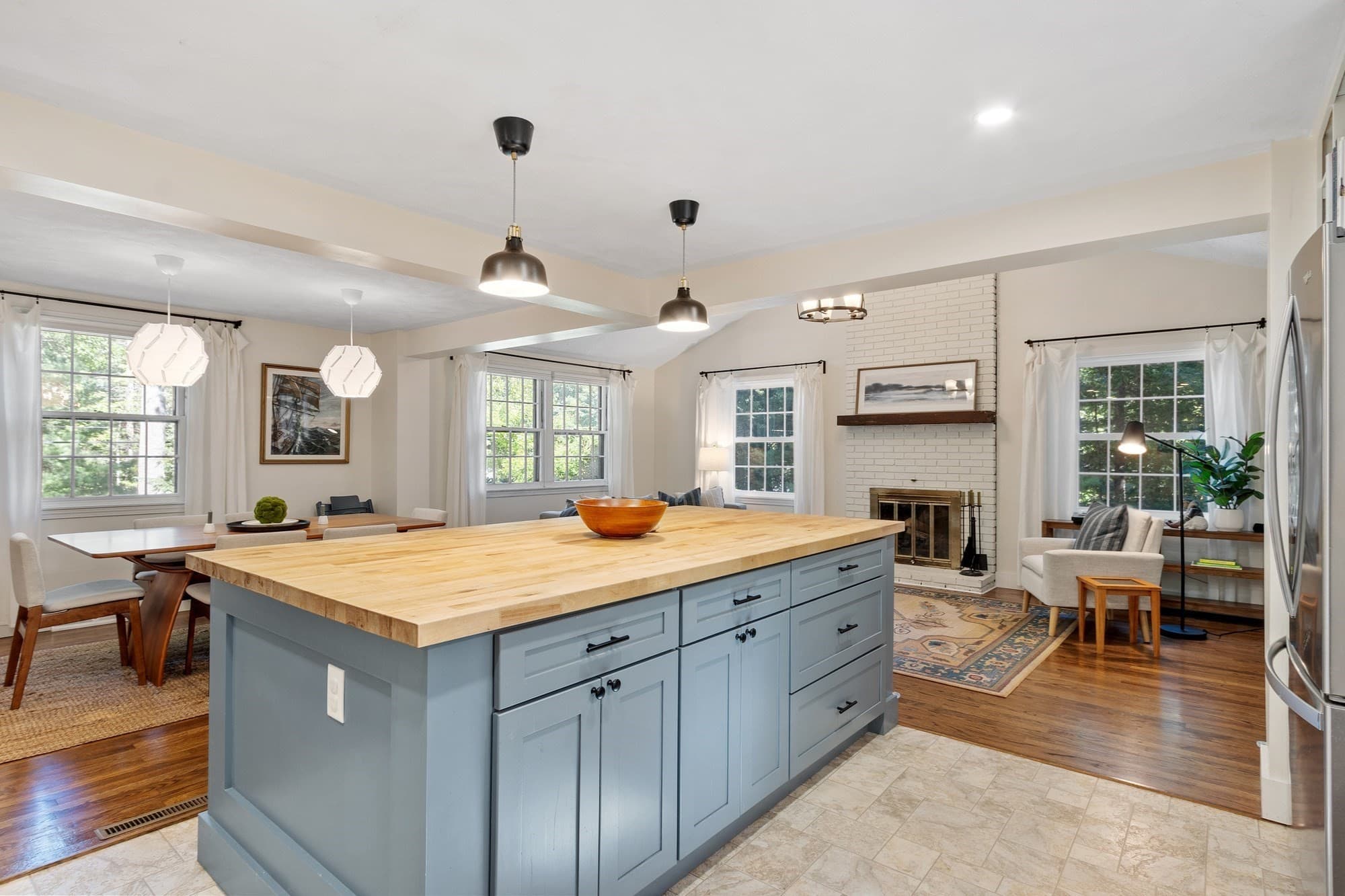 Single Family Residence at 108 Kristin Dr Ext, Chelmsford MA 01824, Chelmsford, photo 9 of 32