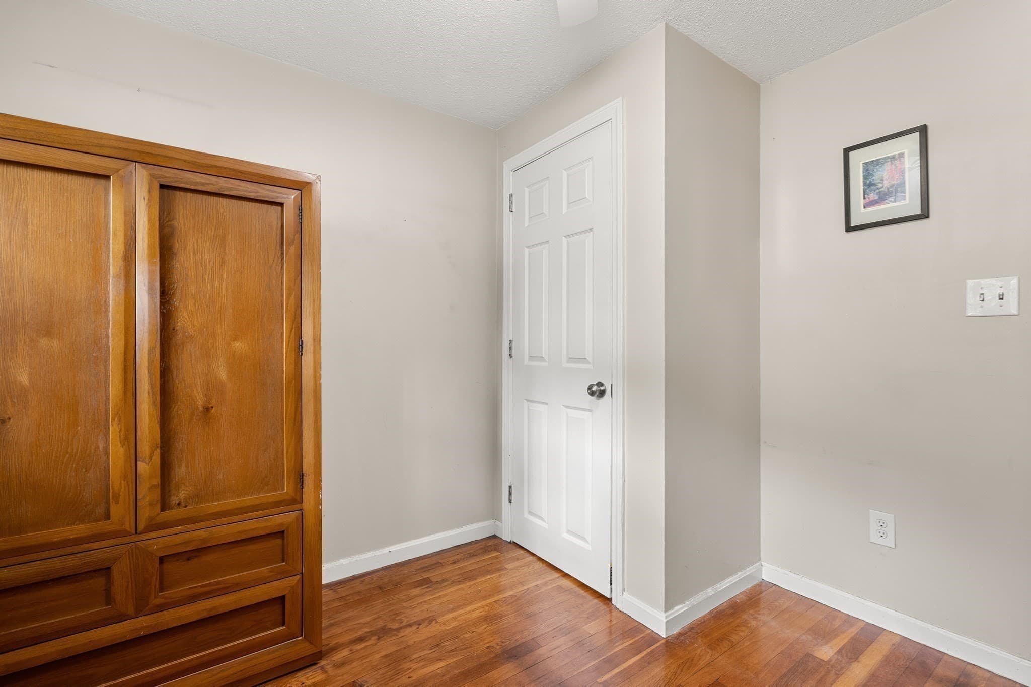 Single Family Residence at 20 Robinhood Lane, Billerica MA 01821, Billerica, photo 23 of 34