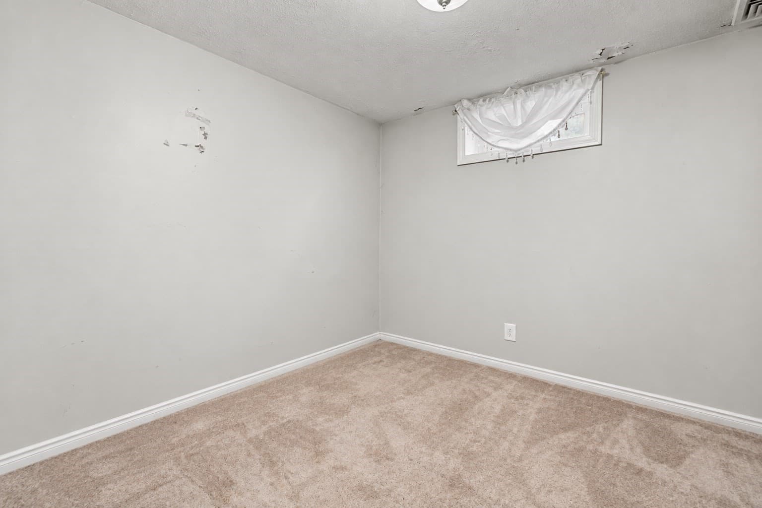 Single Family Residence at 20 Robinhood Lane, Billerica MA 01821, Billerica, photo 28 of 34