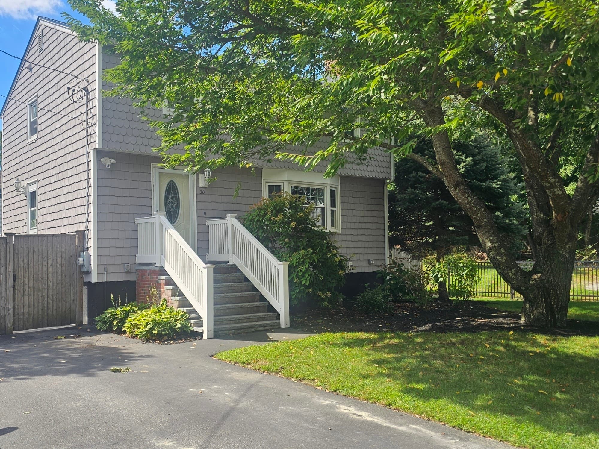 Single Family Residence at 30 Pratt St, Tewksbury MA 01876, Tewksbury, photo 3 of 32