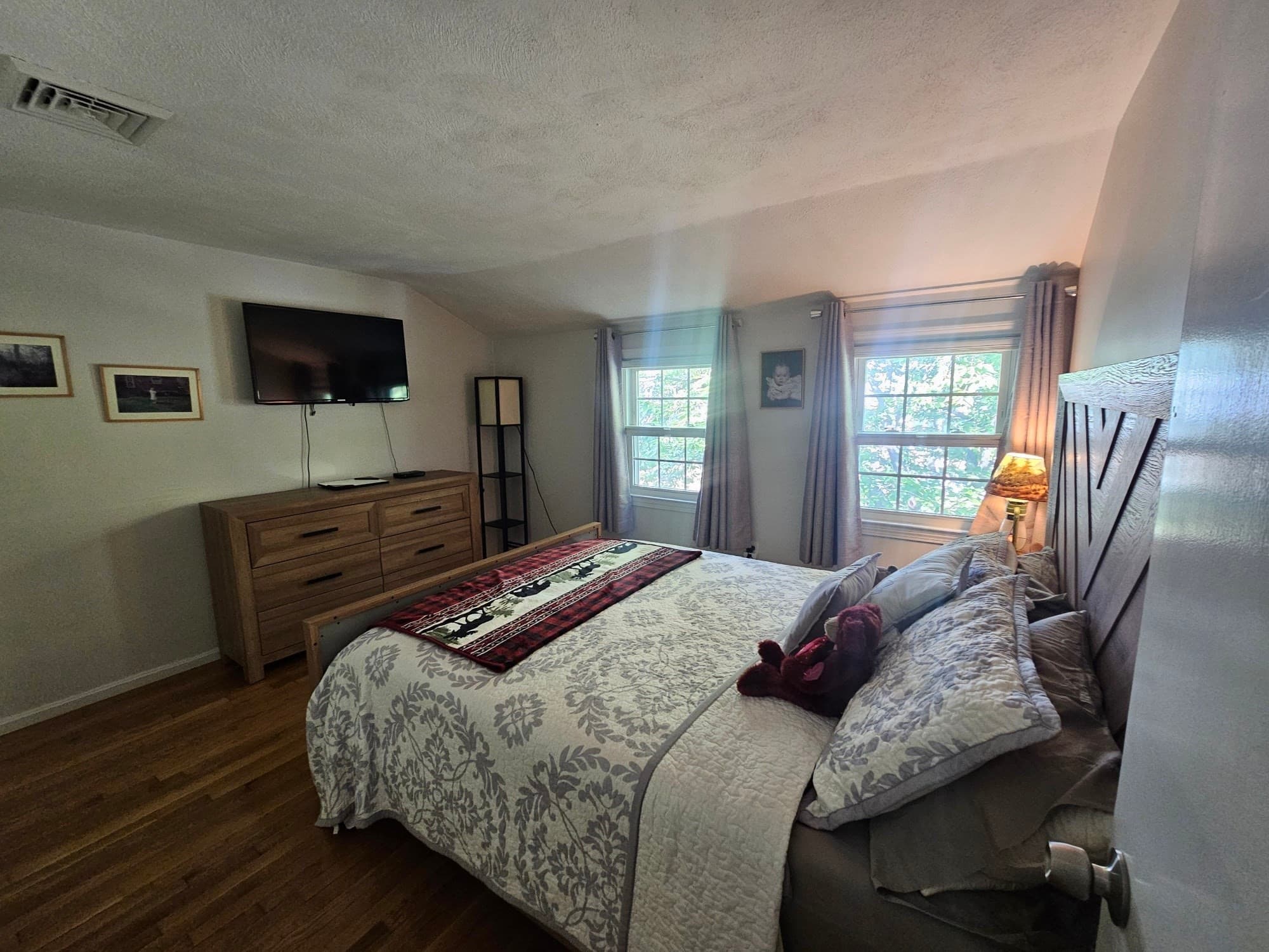 Single Family Residence at 30 Pratt St, Tewksbury MA 01876, Tewksbury, photo 19 of 32