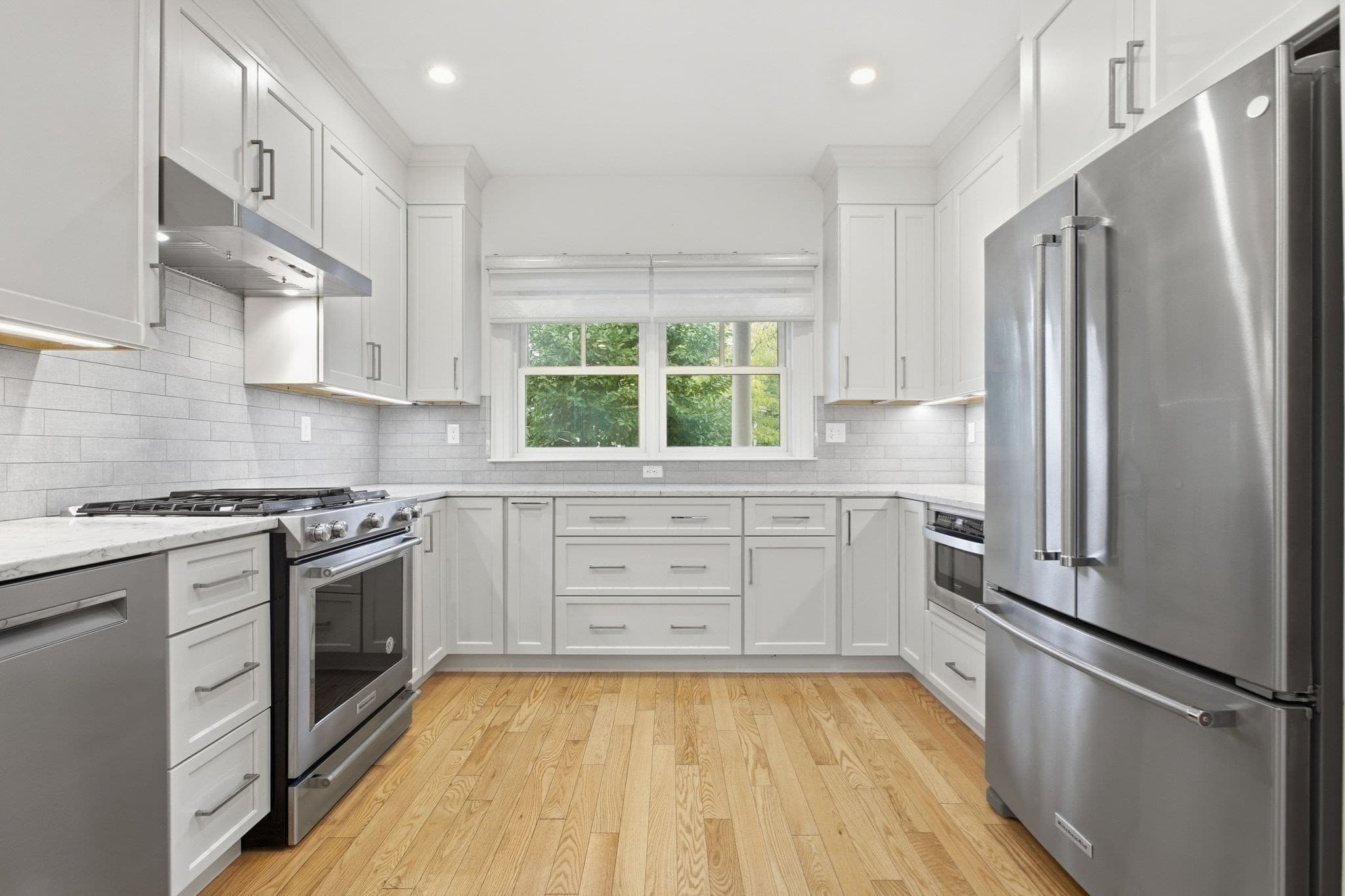 Condominium at 38 Green Meadow Dr # 38, Reading MA 01867, Reading, photo 9 of 42