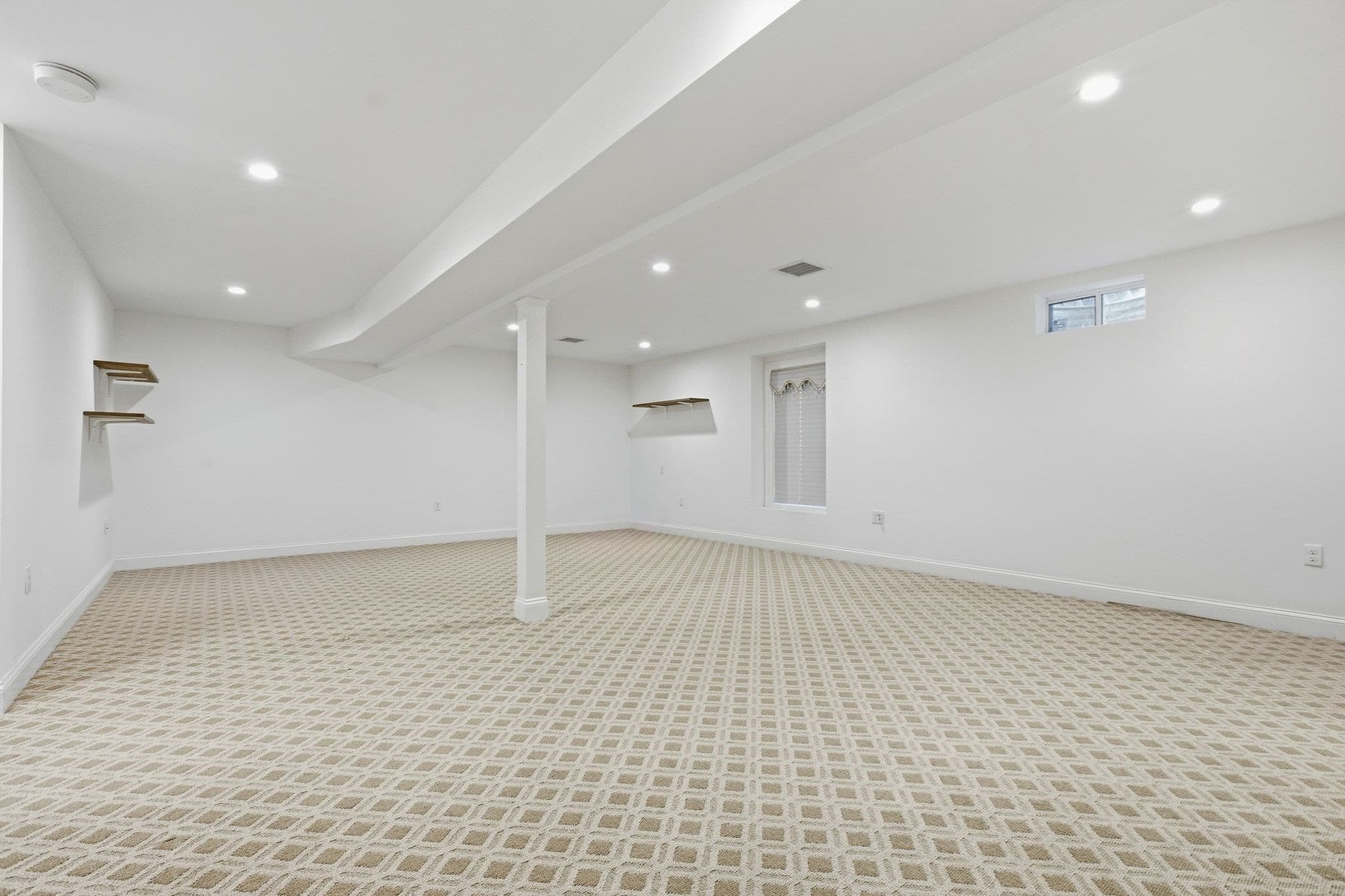 Condominium at 38 Green Meadow Dr # 38, Reading MA 01867, Reading, photo 37 of 42