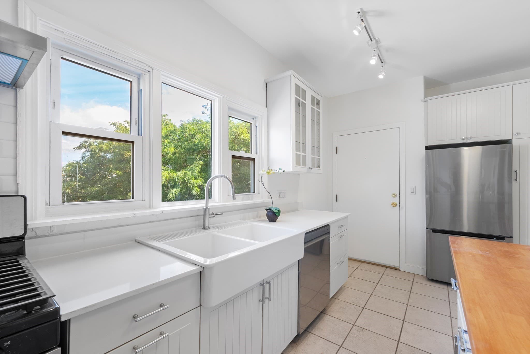 Condominium at 133 Webster Avenue # 3, Cambridge MA 02141, Cambridge, photo 9 of 25