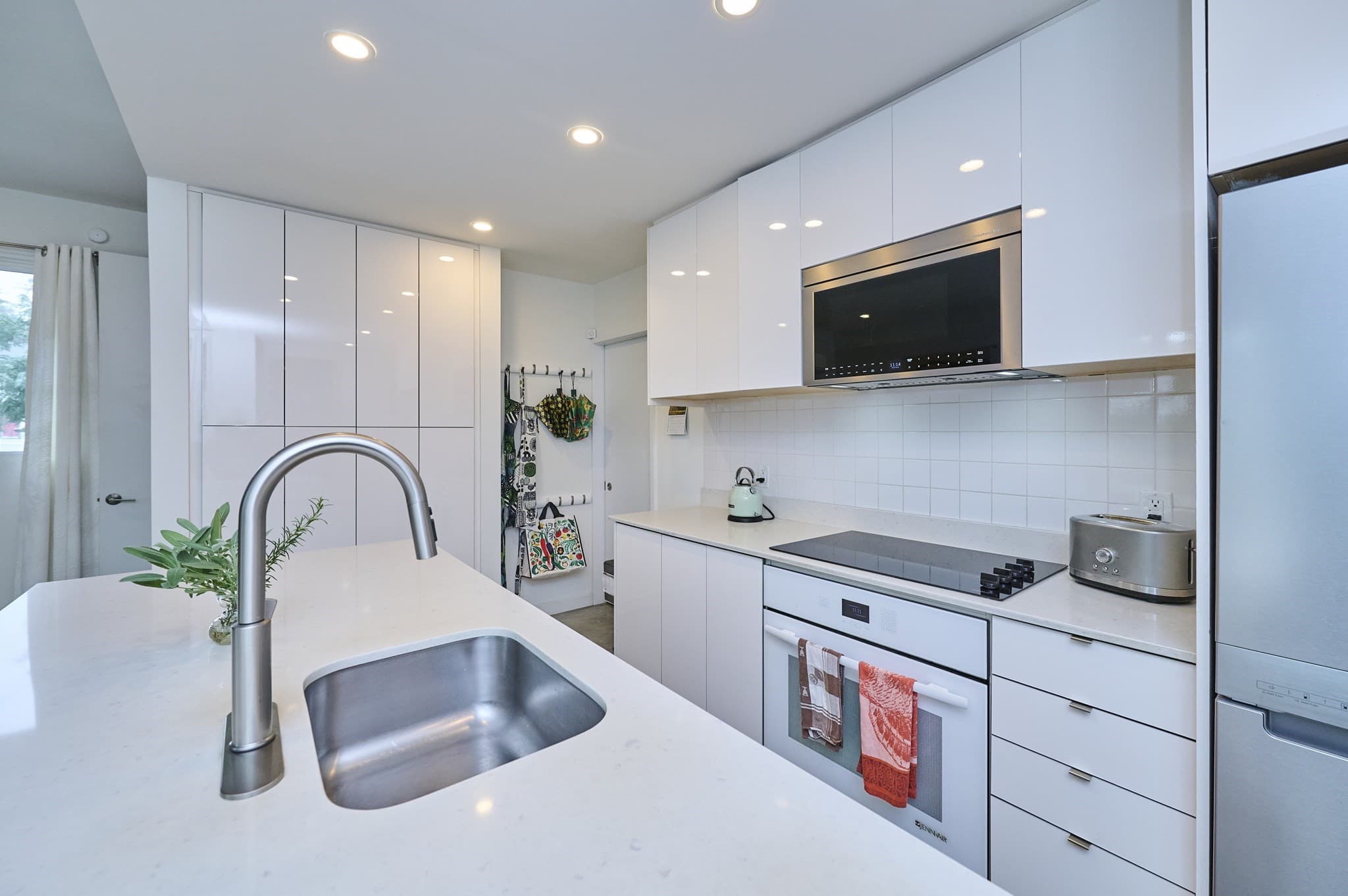 Condominium at 66 Catherine St # 66, Boston MA 02131, Boston, photo 9 of 38
