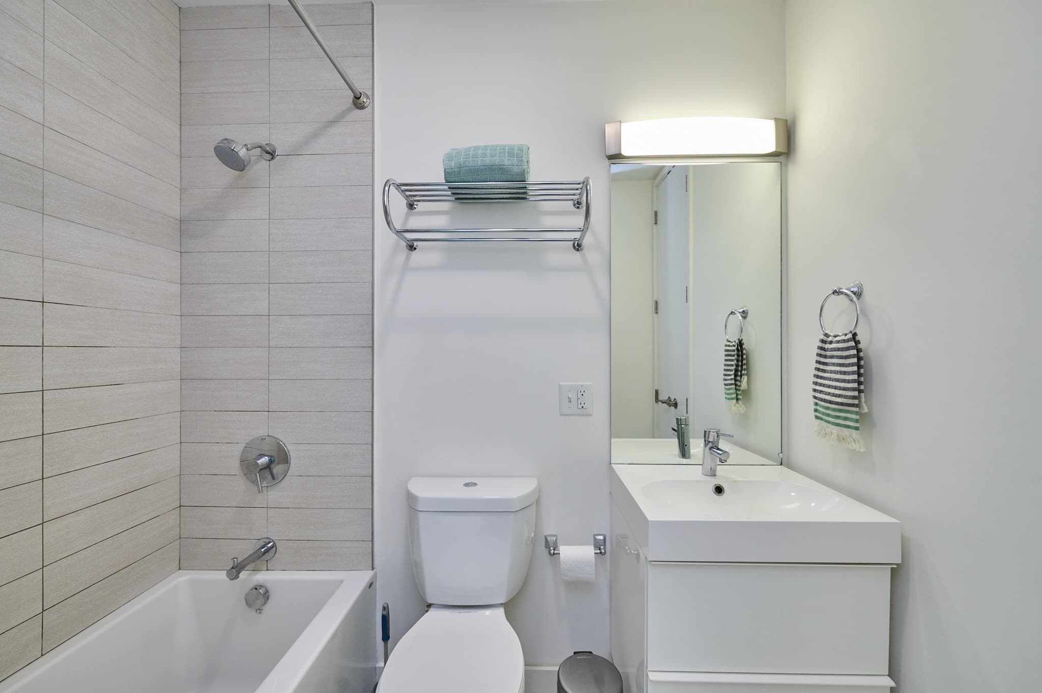 Condominium at 66 Catherine St # 66, Boston MA 02131, Boston, photo 18 of 38