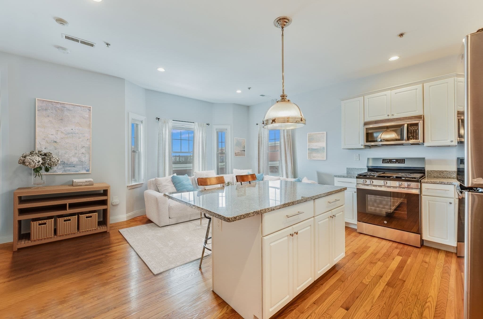 Condominium at 134-136 W 9th St # 7, Boston MA 02127, Boston, photo 4 of 15